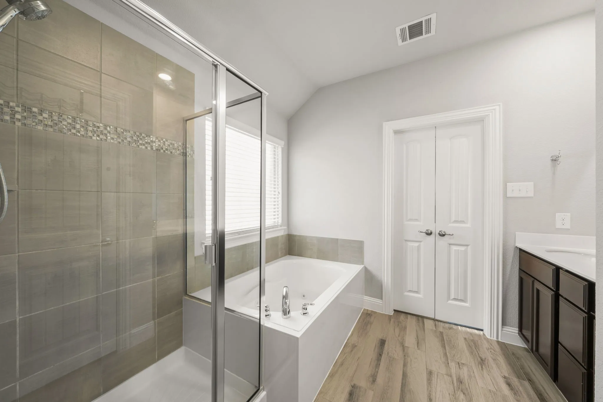 Single Family Residence For Sale in Denton County , 3905 Blessington Drive, Frisco, Texas 75036, 3 Bedroom, 2 Bathroom, 2 Garage spaces, 1,783 Sqft, built in 2017, Price $399,000, mls#21259592, Real Estate Agent in Frisco, Homes For Sale in Denton county, Homes For Sale in Frisco, Realtor in Frisco Texas, Real Estate Brokerage Independent Realty Texas, Luminita Cordes Realtor