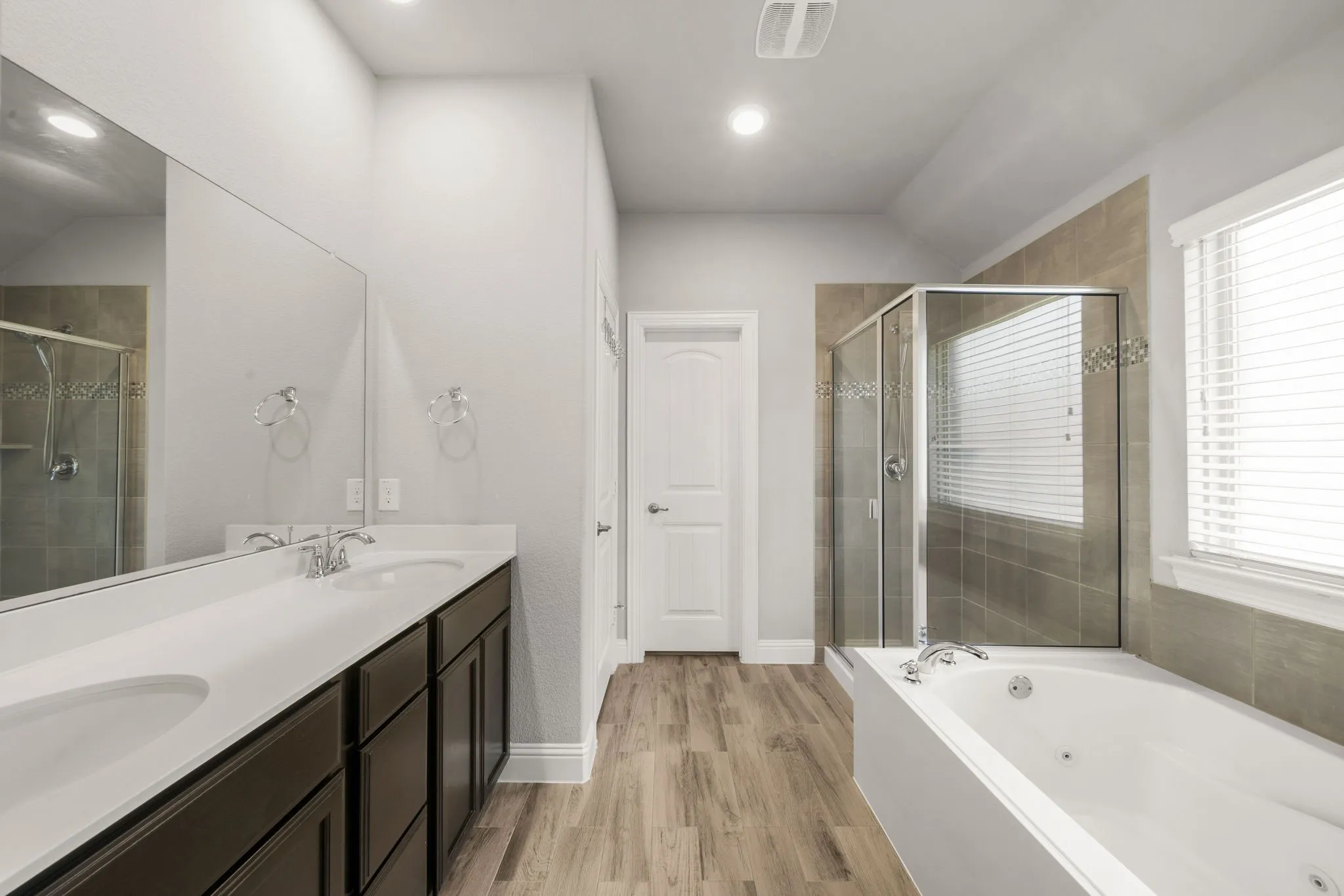 Single Family Residence For Sale in Denton County , 3905 Blessington Drive, Frisco, Texas 75036, 3 Bedroom, 2 Bathroom, 2 Garage spaces, 1,783 Sqft, built in 2017, Price $399,000, mls#21259592, Real Estate Agent in Frisco, Homes For Sale in Denton county, Homes For Sale in Frisco, Realtor in Frisco Texas, Real Estate Brokerage Independent Realty Texas, Luminita Cordes Realtor