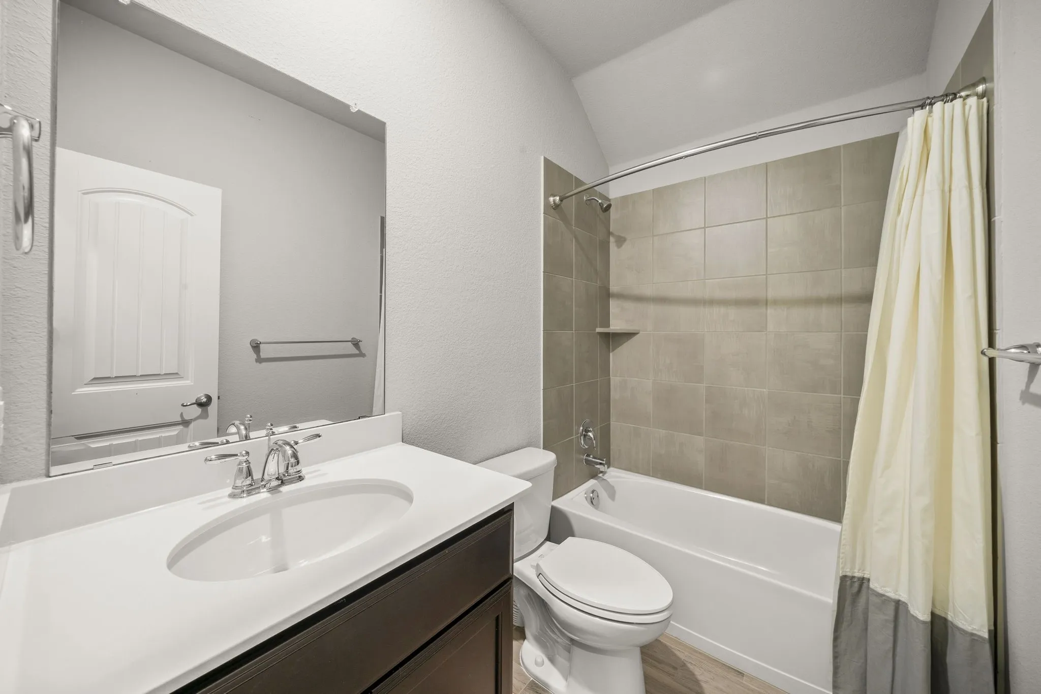 Single Family Residence For Sale in Denton County , 3905 Blessington Drive, Frisco, Texas 75036, 3 Bedroom, 2 Bathroom, 2 Garage spaces, 1,783 Sqft, built in 2017, Price $399,000, mls#21259592, Real Estate Agent in Frisco, Homes For Sale in Denton county, Homes For Sale in Frisco, Realtor in Frisco Texas, Real Estate Brokerage Independent Realty Texas, Luminita Cordes Realtor