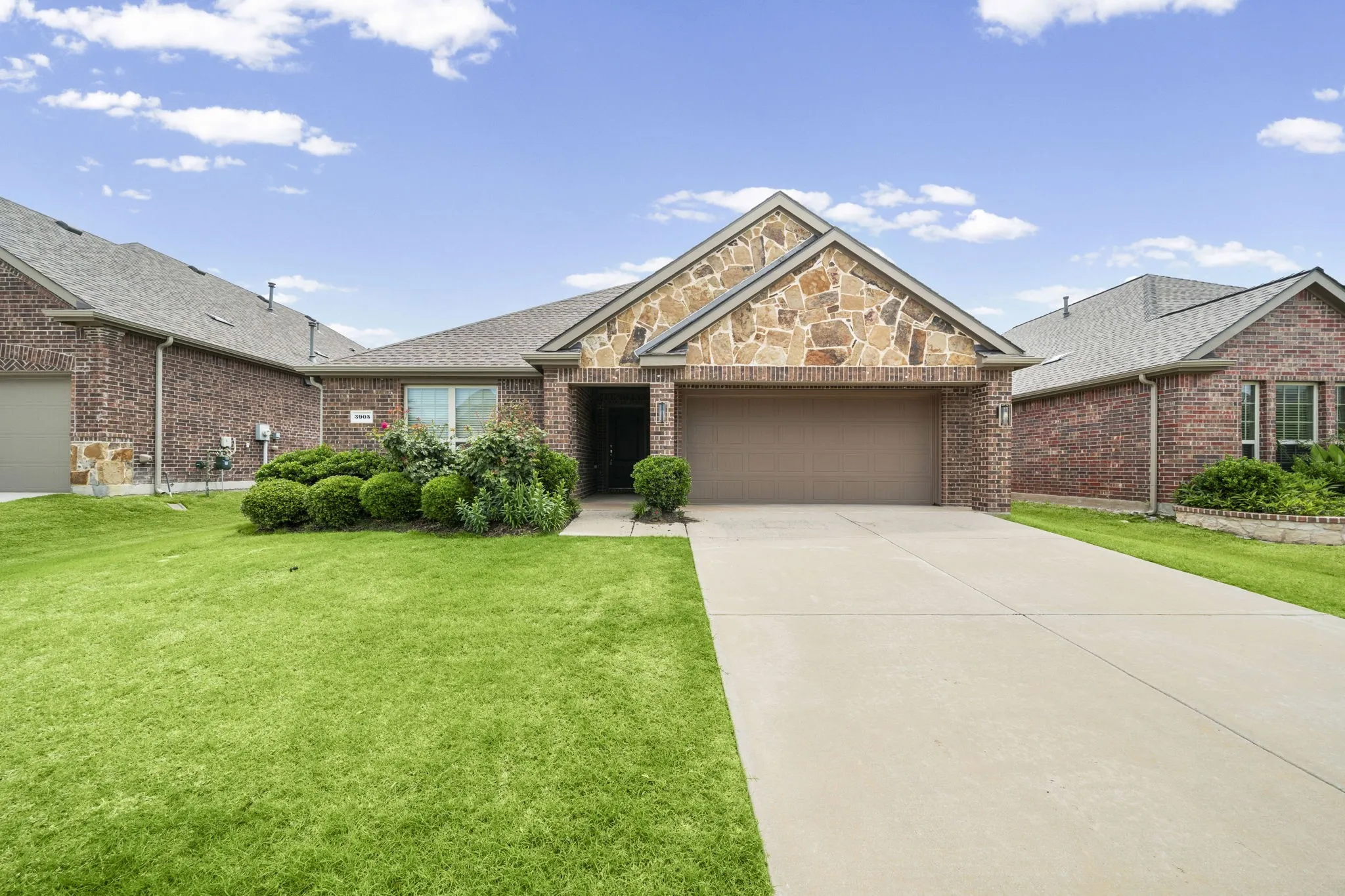 Single Family Residence For Sale in Denton County , 3905 Blessington Drive, Frisco, Texas 75036, 3 Bedroom, 2 Bathroom, 2 Garage spaces, 1,783 Sqft, built in 2017, Price $399,000, mls#21259592, Real Estate Agent in Frisco, Homes For Sale in Denton county, Homes For Sale in Frisco, Realtor in Frisco Texas, Real Estate Brokerage Independent Realty Texas, Luminita Cordes Realtor