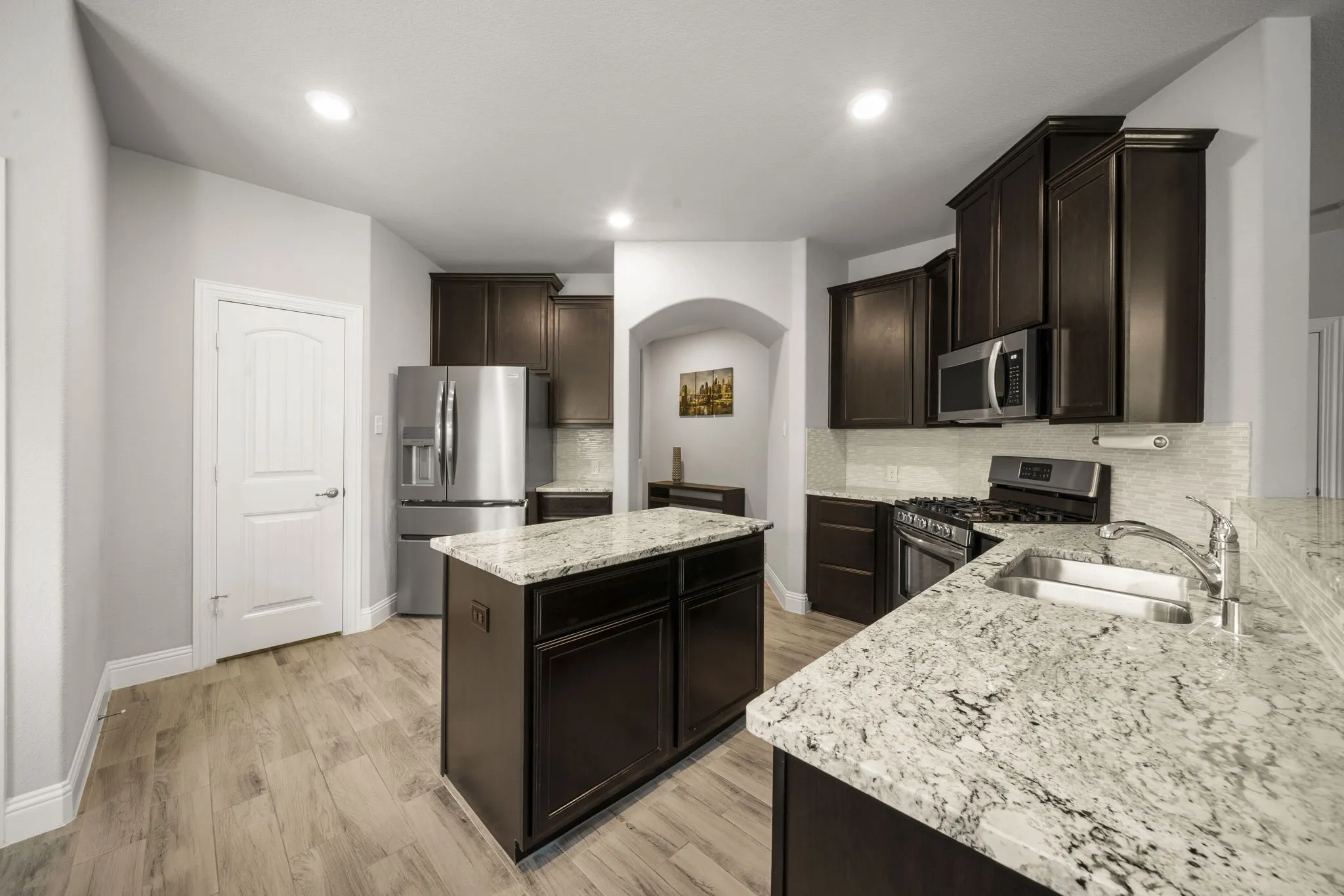 Single Family Residence For Sale in Denton County , 3905 Blessington Drive, Frisco, Texas 75036, 3 Bedroom, 2 Bathroom, 2 Garage spaces, 1,783 Sqft, built in 2017, Price $399,000, mls#21259592, Real Estate Agent in Frisco, Homes For Sale in Denton county, Homes For Sale in Frisco, Realtor in Frisco Texas, Real Estate Brokerage Independent Realty Texas, Luminita Cordes Realtor