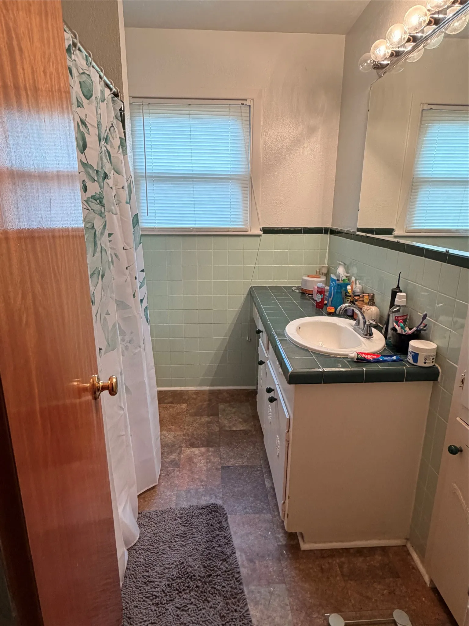 Single Family Residence For Sale in Scurry County , 4008 Irving Avenue, Snyder, Texas 79549, 3 Bedroom, 2 Bathroom, 2 Garage spaces, 1,489 Sqft, built in 1959, mls#21262661, Real Estate Agent in Snyder, Homes For Sale in Scurry county, Homes For Sale in Snyder, Realtor in Snyder Texas, Real Estate Brokerage Independent Realty Texas, Luminita Cordes Realtor