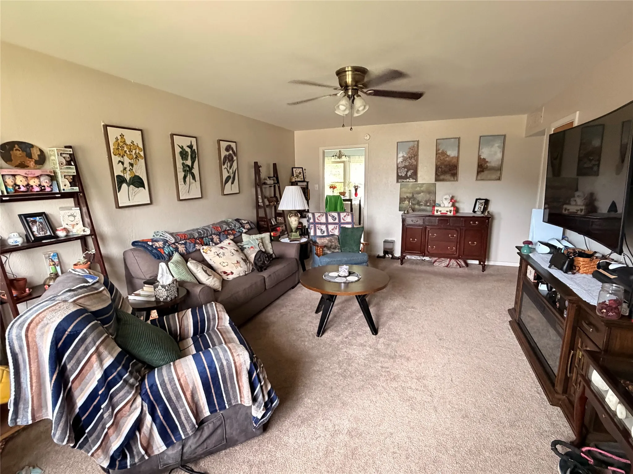 Single Family Residence For Sale in Scurry County , 4008 Irving Avenue, Snyder, Texas 79549, 3 Bedroom, 2 Bathroom, 2 Garage spaces, 1,489 Sqft, built in 1959, mls#21262661, Real Estate Agent in Snyder, Homes For Sale in Scurry county, Homes For Sale in Snyder, Realtor in Snyder Texas, Real Estate Brokerage Independent Realty Texas, Luminita Cordes Realtor