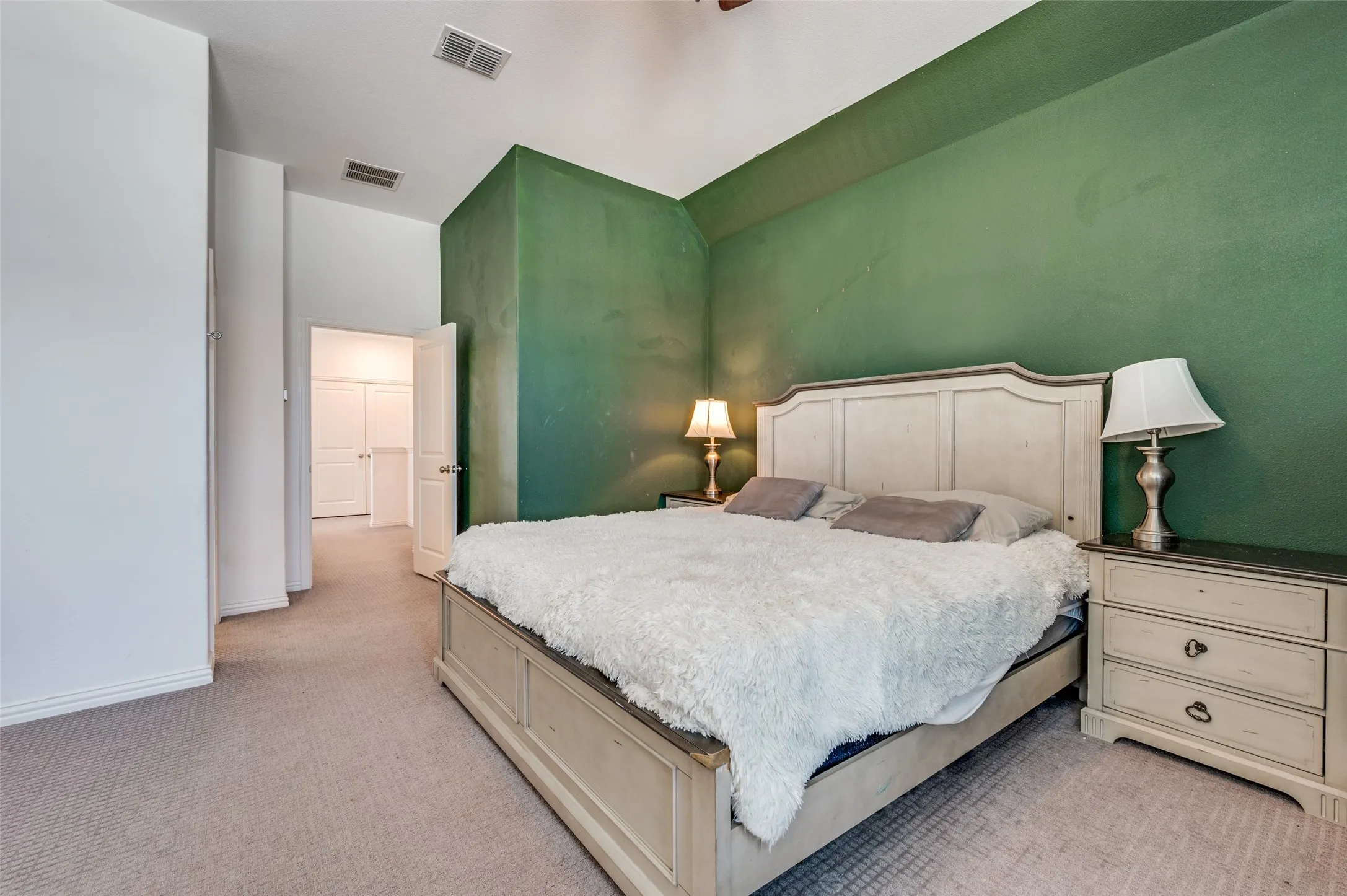 Townhouse For Sale in Tarrant County , 4567 Cypress Thorn Drive, Arlington, Texas 76005, 3 Bedroom, 3 Bathroom, 2 Garage spaces, 1,990 Sqft, built in 2021, mls#21262905, Real Estate Agent in Arlington, Homes For Sale in Tarrant county, Homes For Sale in Arlington, Realtor in Arlington Texas, Real Estate Brokerage Independent Realty Texas, Luminita Cordes Realtor
