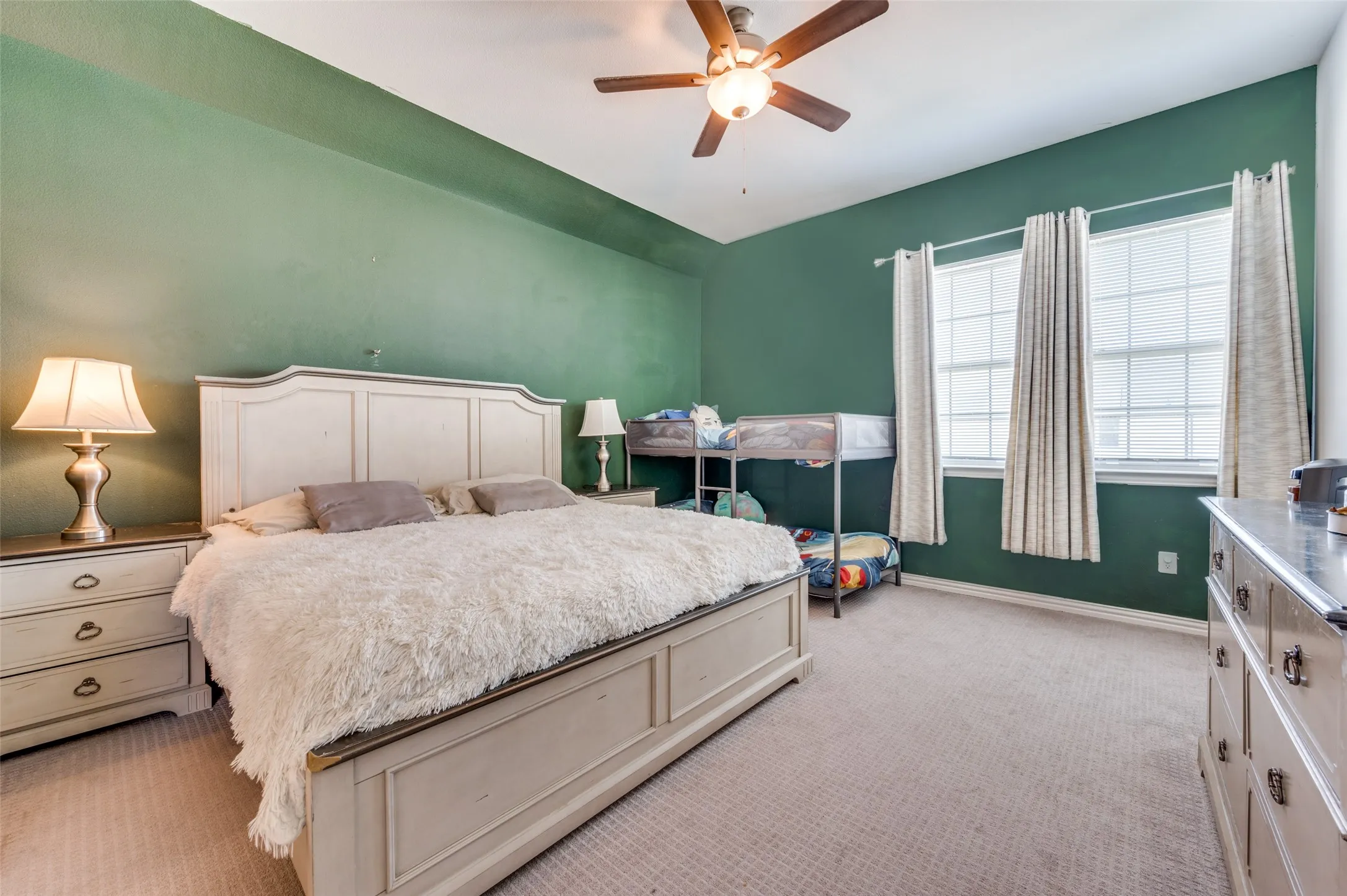 Townhouse For Sale in Tarrant County , 4567 Cypress Thorn Drive, Arlington, Texas 76005, 3 Bedroom, 3 Bathroom, 2 Garage spaces, 1,990 Sqft, built in 2021, mls#21262905, Real Estate Agent in Arlington, Homes For Sale in Tarrant county, Homes For Sale in Arlington, Realtor in Arlington Texas, Real Estate Brokerage Independent Realty Texas, Luminita Cordes Realtor