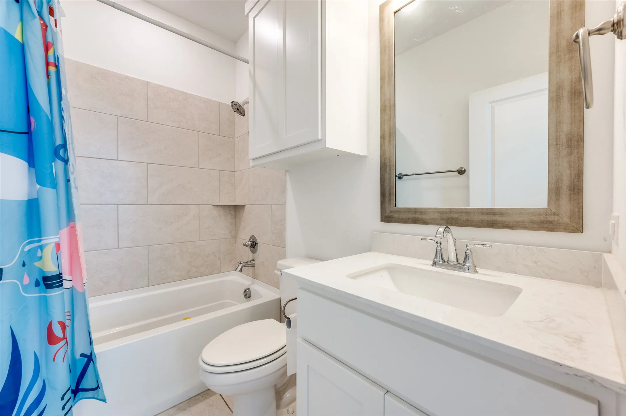 Townhouse For Sale in Tarrant County , 4567 Cypress Thorn Drive, Arlington, Texas 76005, 3 Bedroom, 3 Bathroom, 2 Garage spaces, 1,990 Sqft, built in 2021, mls#21262905, Real Estate Agent in Arlington, Homes For Sale in Tarrant county, Homes For Sale in Arlington, Realtor in Arlington Texas, Real Estate Brokerage Independent Realty Texas, Luminita Cordes Realtor