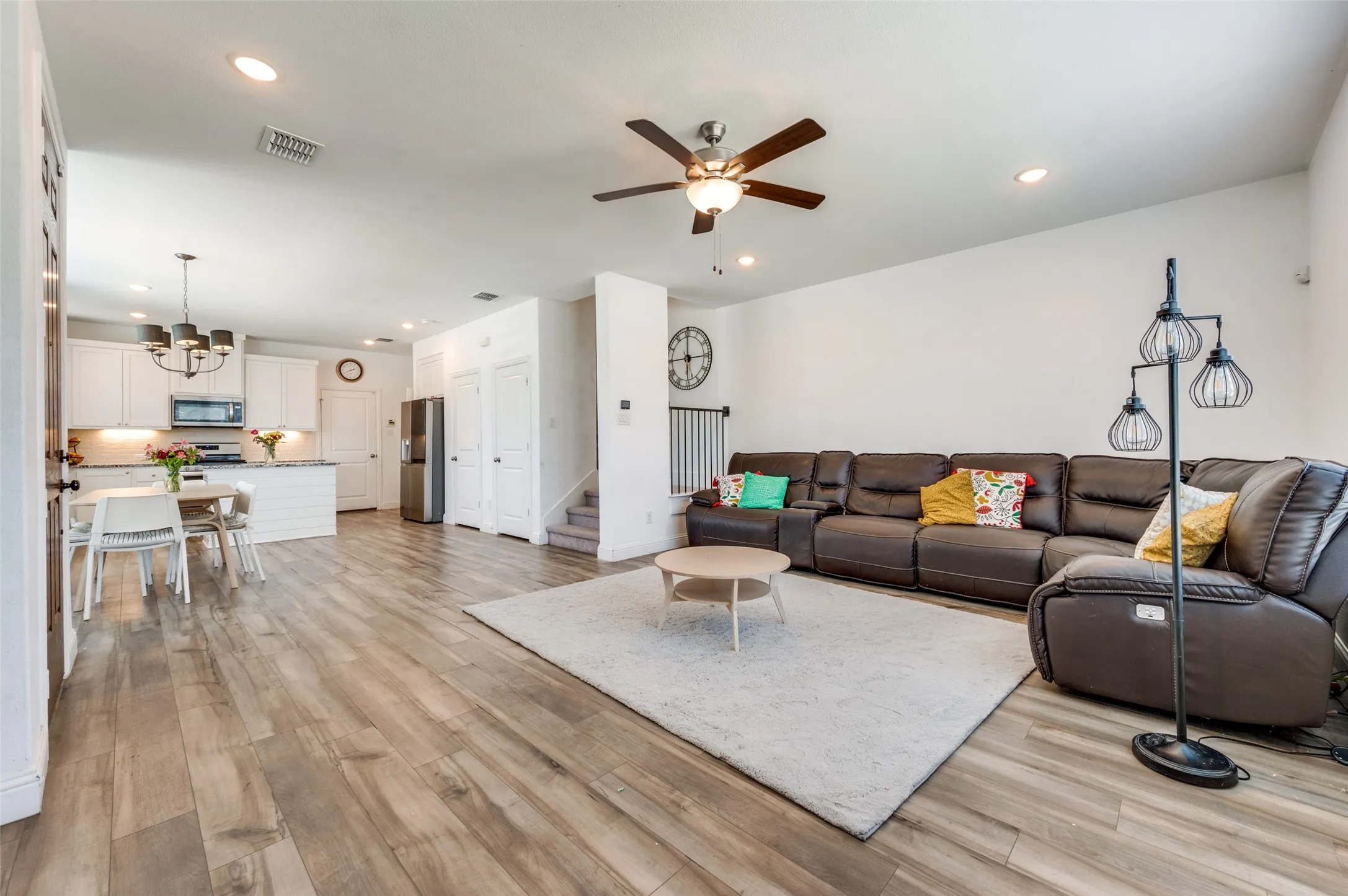 Townhouse For Sale in Tarrant County , 4567 Cypress Thorn Drive, Arlington, Texas 76005, 3 Bedroom, 3 Bathroom, 2 Garage spaces, 1,990 Sqft, built in 2021, mls#21262905, Real Estate Agent in Arlington, Homes For Sale in Tarrant county, Homes For Sale in Arlington, Realtor in Arlington Texas, Real Estate Brokerage Independent Realty Texas, Luminita Cordes Realtor