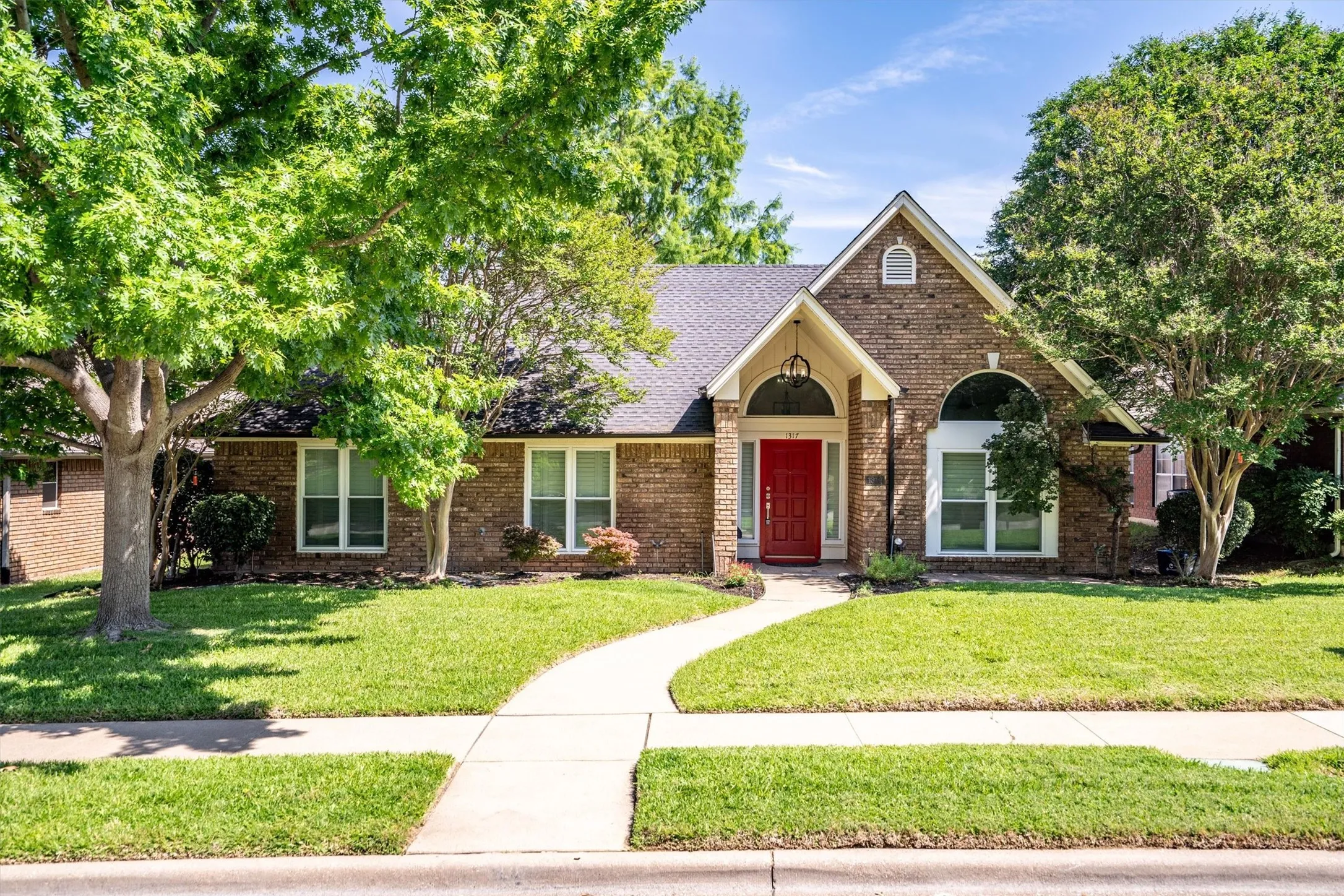 Single Family Residence For Rent