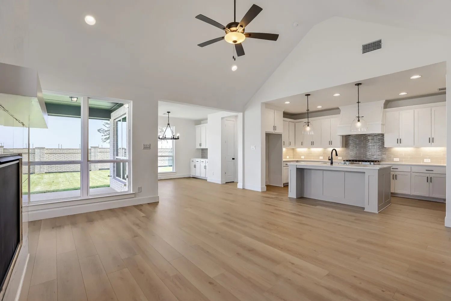 Single Family Residence For Sale in Collin County , 221 Barn Swallow Drive, Celina, Texas 75009, 4 Bedroom, 3 Bathroom, 3 Garage spaces, 2,249 Sqft, built in 2026, mls#21262920, Real Estate Agent in Celina, Homes For Sale in Collin county, Homes For Sale in Celina, Realtor in Celina Texas, Real Estate Brokerage Independent Realty Texas, Luminita Cordes Realtor