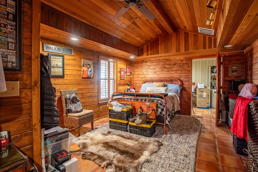 Single Family Residence For Sale in Shackelford County , 7600 State Highway 6, Albany, Texas 76430, 5 Bedroom, 5 Bathroom, Garage spaces, 3,602 Sqft, built in 1984, mls#21262963, Real Estate Agent in Albany, Homes For Sale in Shackelford county, Homes For Sale in Albany, Realtor in Albany Texas, Real Estate Brokerage Independent Realty Texas, Luminita Cordes Realtor