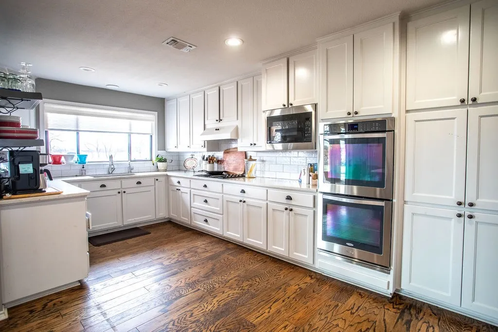 Single Family Residence For Sale in Shackelford County , 7600 State Highway 6, Albany, Texas 76430, 5 Bedroom, 5 Bathroom, Garage spaces, 3,602 Sqft, built in 1984, mls#21262963, Real Estate Agent in Albany, Homes For Sale in Shackelford county, Homes For Sale in Albany, Realtor in Albany Texas, Real Estate Brokerage Independent Realty Texas, Luminita Cordes Realtor