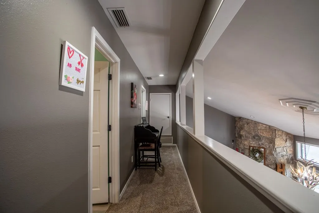 Single Family Residence For Sale in Shackelford County , 7600 State Highway 6, Albany, Texas 76430, 5 Bedroom, 5 Bathroom, Garage spaces, 3,602 Sqft, built in 1984, mls#21262963, Real Estate Agent in Albany, Homes For Sale in Shackelford county, Homes For Sale in Albany, Realtor in Albany Texas, Real Estate Brokerage Independent Realty Texas, Luminita Cordes Realtor