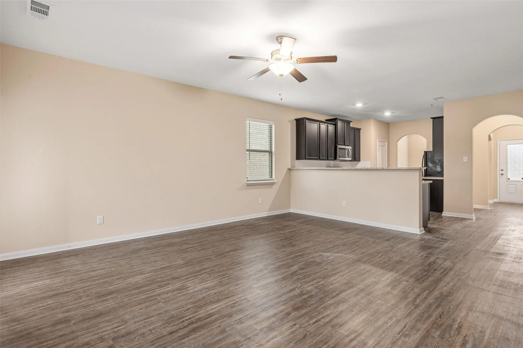 Single Family Residence For Rent in Collin County , 1431 Park Trails Boulevard, Princeton, Texas 75407, 3 Bedrooms, 2 Bathrooms, 2 Garage spaces, 1,619 Sqft, built in 2019, Price $1,850, mls#21258408, Real Estate Agent in Princeton, Homes For Rent in Collin county, Homes For Rent in Princeton, Realtor in Princeton Texas, Real Estate Brokerage Independent Realty Texas, Luminita Cordes Realtor