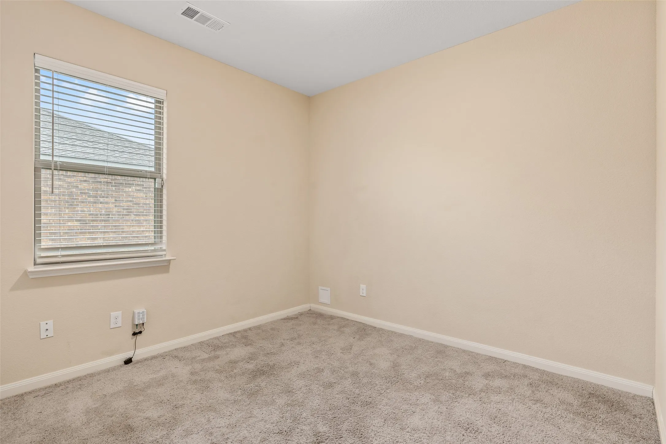Single Family Residence For Rent in Collin County , 1431 Park Trails Boulevard, Princeton, Texas 75407, 3 Bedrooms, 2 Bathrooms, 2 Garage spaces, 1,619 Sqft, built in 2019, Price $1,850, mls#21258408, Real Estate Agent in Princeton, Homes For Rent in Collin county, Homes For Rent in Princeton, Realtor in Princeton Texas, Real Estate Brokerage Independent Realty Texas, Luminita Cordes Realtor
