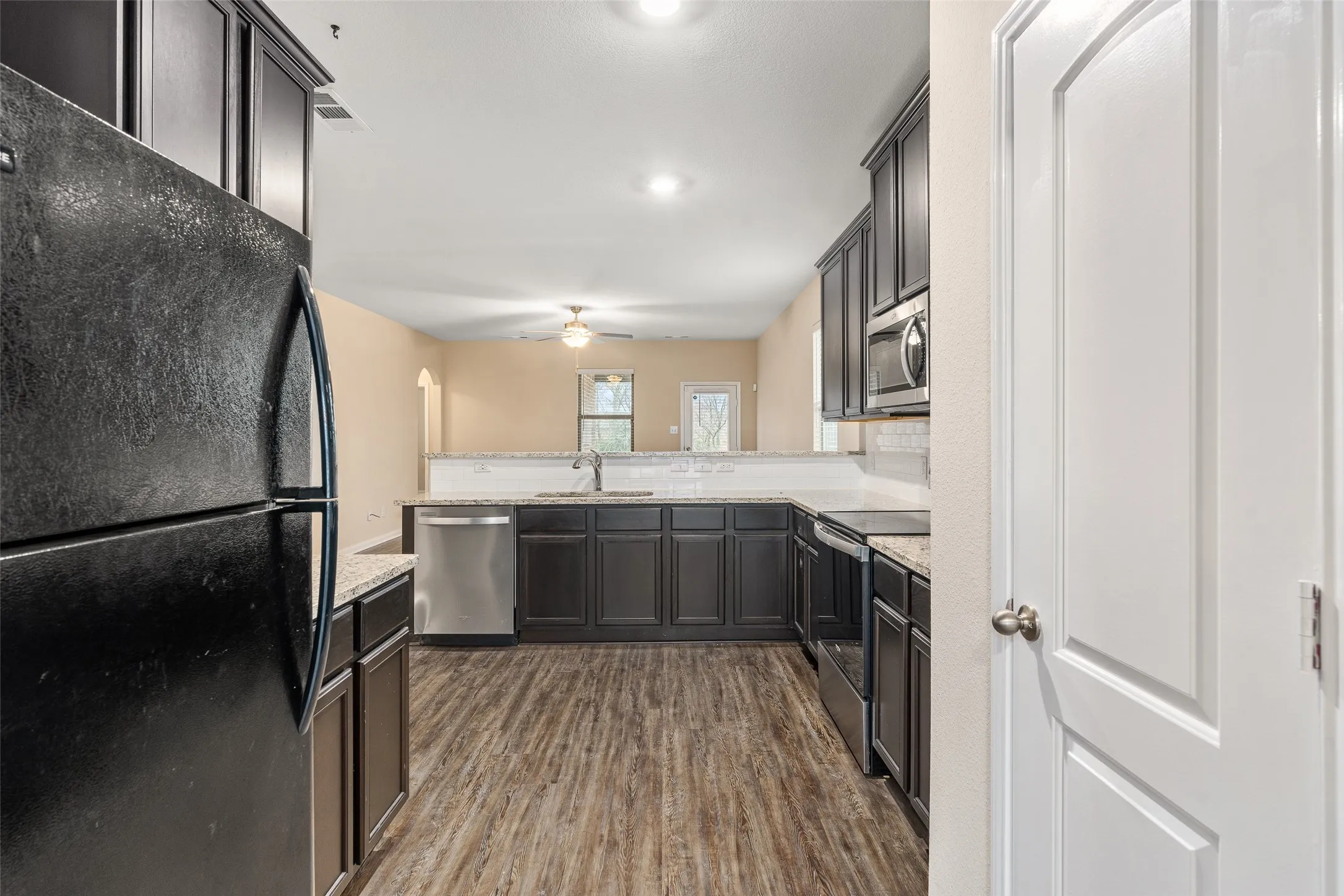 Single Family Residence For Rent in Collin County , 1431 Park Trails Boulevard, Princeton, Texas 75407, 3 Bedrooms, 2 Bathrooms, 2 Garage spaces, 1,619 Sqft, built in 2019, Price $1,850, mls#21258408, Real Estate Agent in Princeton, Homes For Rent in Collin county, Homes For Rent in Princeton, Realtor in Princeton Texas, Real Estate Brokerage Independent Realty Texas, Luminita Cordes Realtor