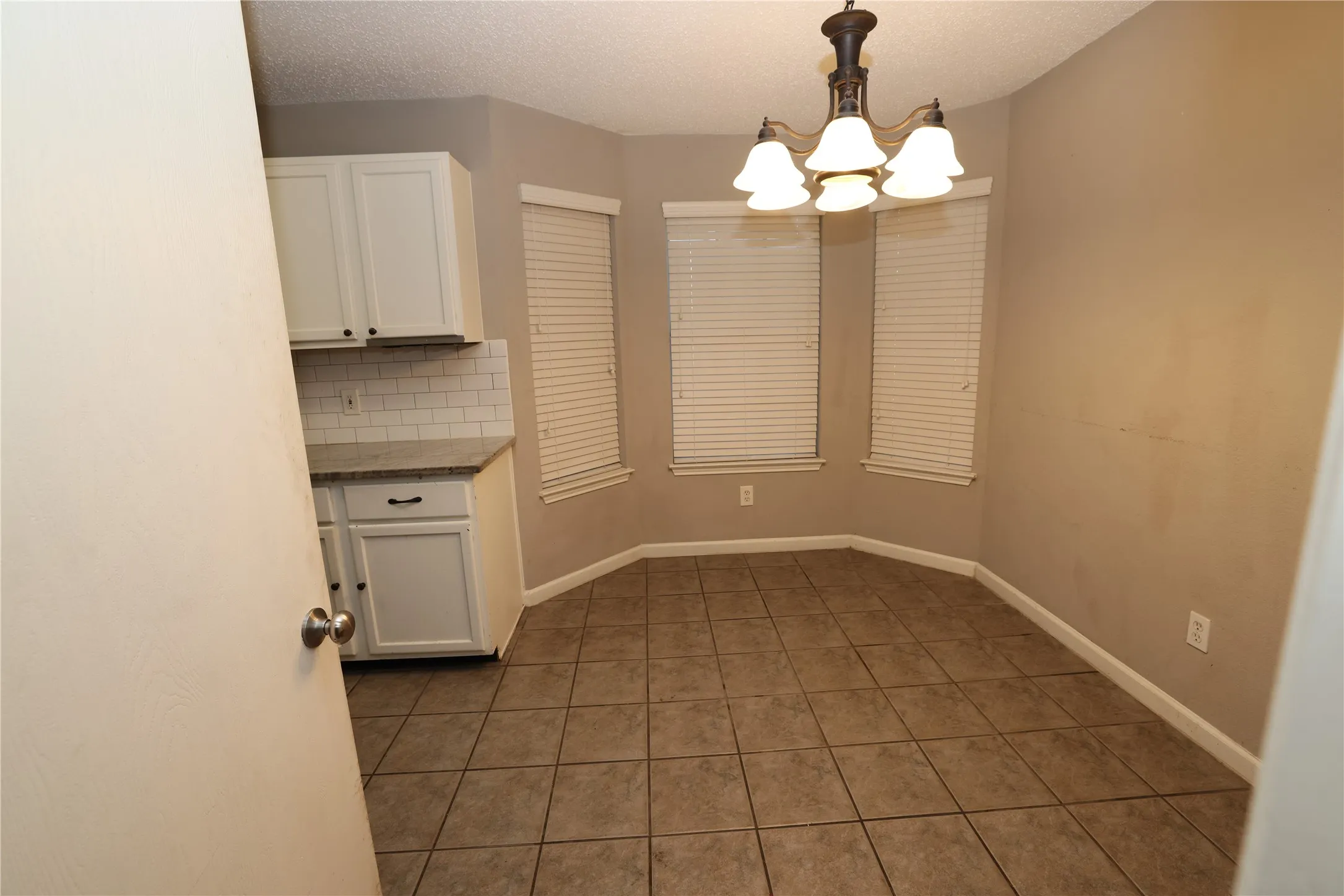 Single Family Residence For Sale in Denton County , 4360 Mesa Drive, Carrollton, Texas 75010, 4 Bedroom, 3 Bathroom, 2 Garage spaces, 2,061 Sqft, built in 2000, Price $460,000, mls#21255353, Real Estate Agent in Carrollton, Homes For Sale in Denton county, Homes For Sale in Carrollton, Realtor in Carrollton Texas, Real Estate Brokerage Independent Realty Texas, Luminita Cordes Realtor