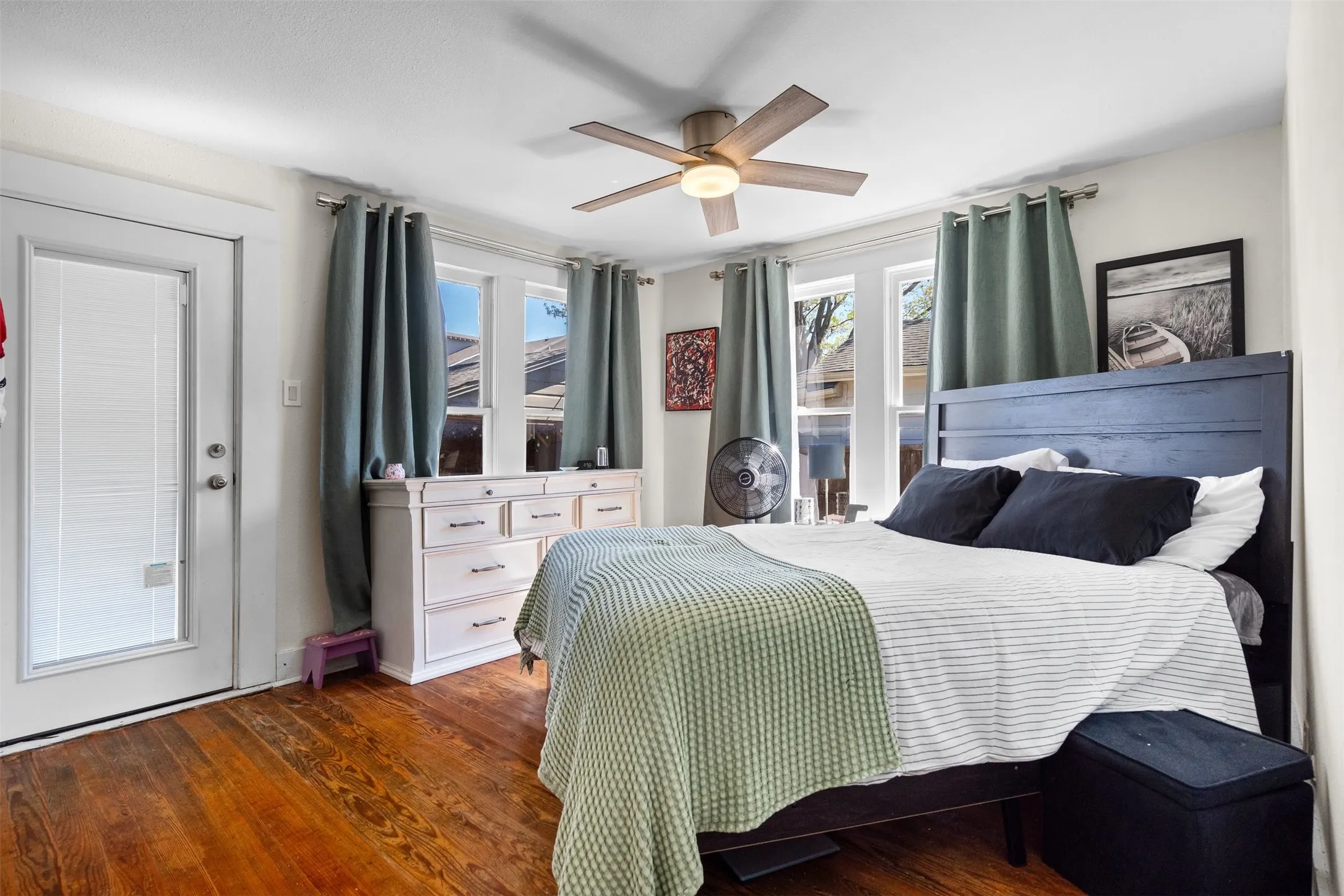 Duplex For Sale in Dallas County , 634 Turner Avenue, Dallas, Texas 75208, 3 Bedroom, 2 Bathroom, 2 Garage spaces, 0 Sqft, built in 1930, Price $600,000, mls#21260808, Real Estate Agent in Dallas, Homes For Sale in Dallas county, Homes For Sale in Dallas, Realtor in Dallas Texas, Real Estate Brokerage Independent Realty Texas, Luminita Cordes Realtor