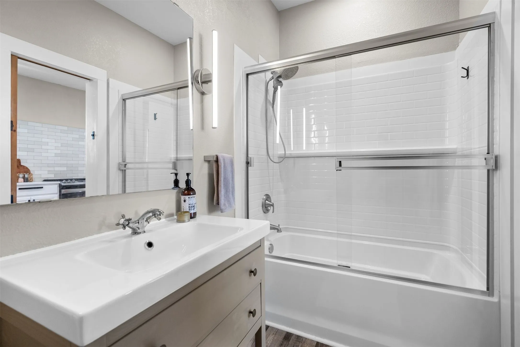Duplex For Sale in Dallas County , 634 Turner Avenue, Dallas, Texas 75208, 3 Bedroom, 2 Bathroom, 2 Garage spaces, 0 Sqft, built in 1930, Price $600,000, mls#21260808, Real Estate Agent in Dallas, Homes For Sale in Dallas county, Homes For Sale in Dallas, Realtor in Dallas Texas, Real Estate Brokerage Independent Realty Texas, Luminita Cordes Realtor