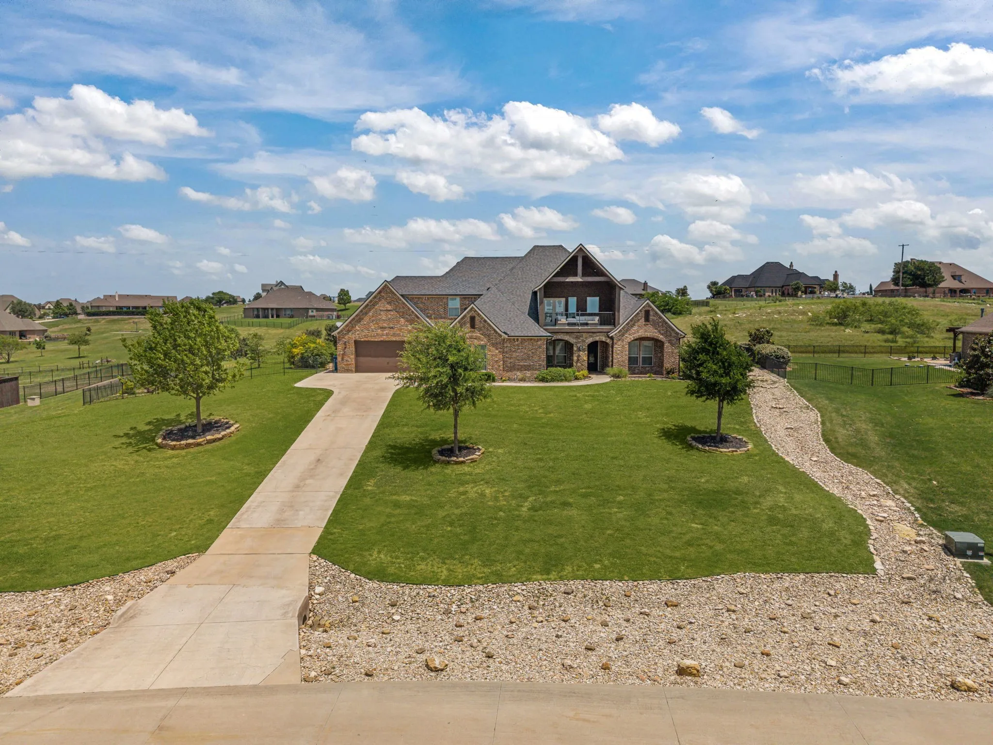 Single Family Residence For Sale in Tarrant County , 12731 Bella Roma Drive, Fort Worth, Texas 76126, 4 Bedroom, 4 Bathroom, 4 Garage spaces, 3,648 Sqft, built in 2015, mls#21250873, Real Estate Agent in Fort Worth, Homes For Sale in Tarrant county, Homes For Sale in Fort Worth, Realtor in Fort Worth Texas, Real Estate Brokerage Independent Realty Texas, Luminita Cordes Realtor