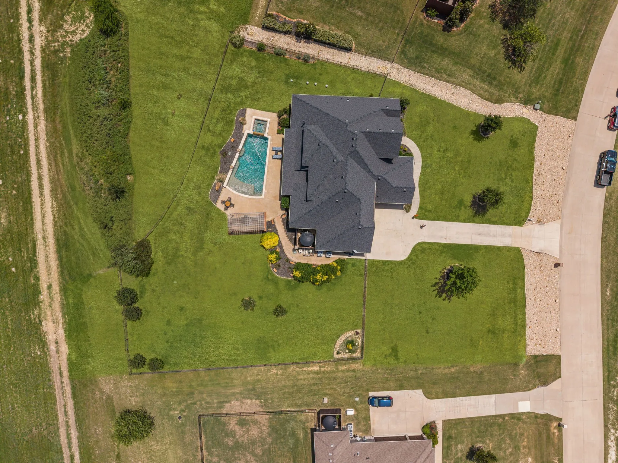 Single Family Residence For Sale in Tarrant County , 12731 Bella Roma Drive, Fort Worth, Texas 76126, 4 Bedroom, 4 Bathroom, 4 Garage spaces, 3,648 Sqft, built in 2015, mls#21250873, Real Estate Agent in Fort Worth, Homes For Sale in Tarrant county, Homes For Sale in Fort Worth, Realtor in Fort Worth Texas, Real Estate Brokerage Independent Realty Texas, Luminita Cordes Realtor