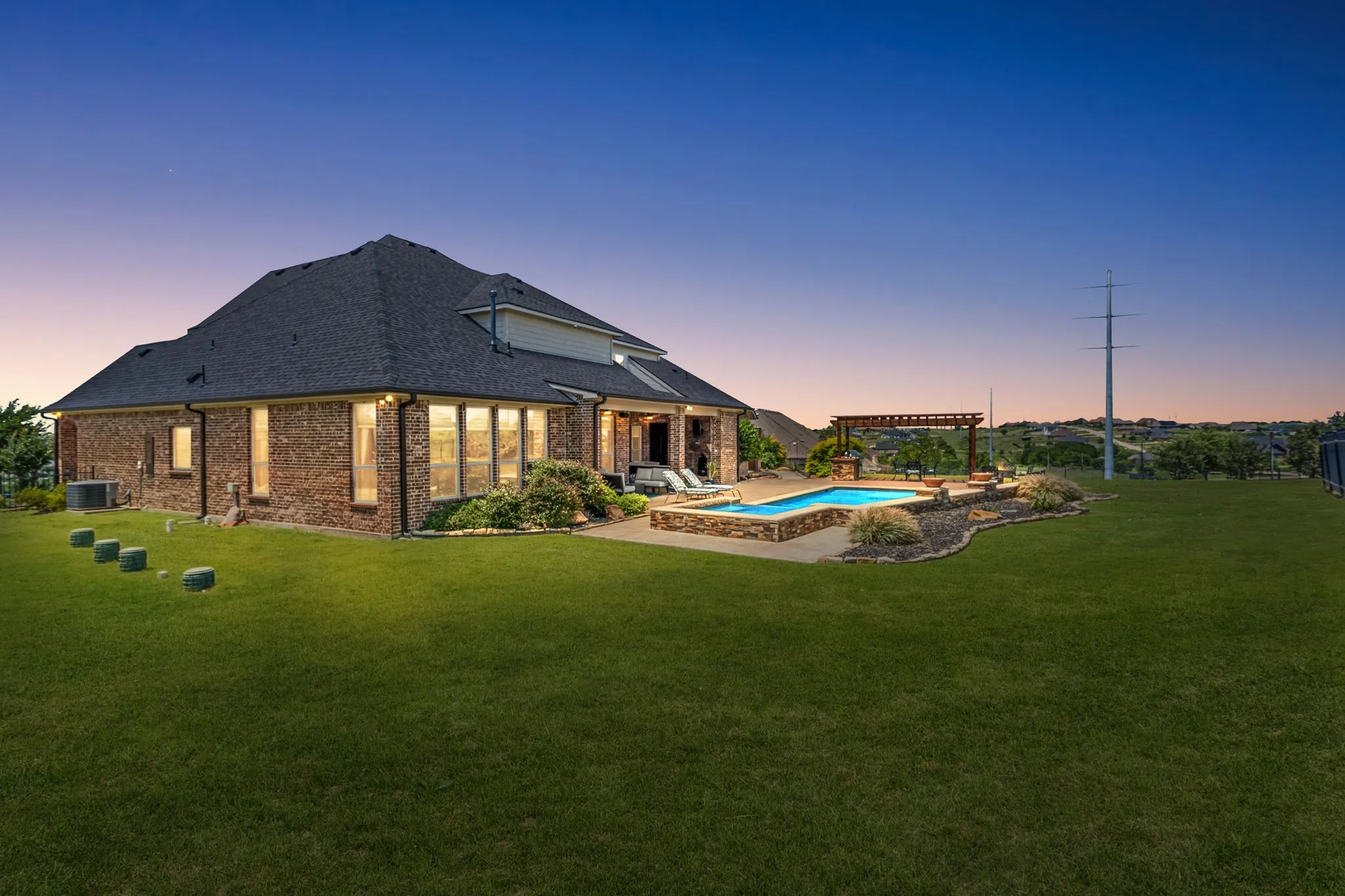Single Family Residence For Sale in Tarrant County , 12731 Bella Roma Drive, Fort Worth, Texas 76126, 4 Bedroom, 4 Bathroom, 4 Garage spaces, 3,648 Sqft, built in 2015, mls#21250873, Real Estate Agent in Fort Worth, Homes For Sale in Tarrant county, Homes For Sale in Fort Worth, Realtor in Fort Worth Texas, Real Estate Brokerage Independent Realty Texas, Luminita Cordes Realtor