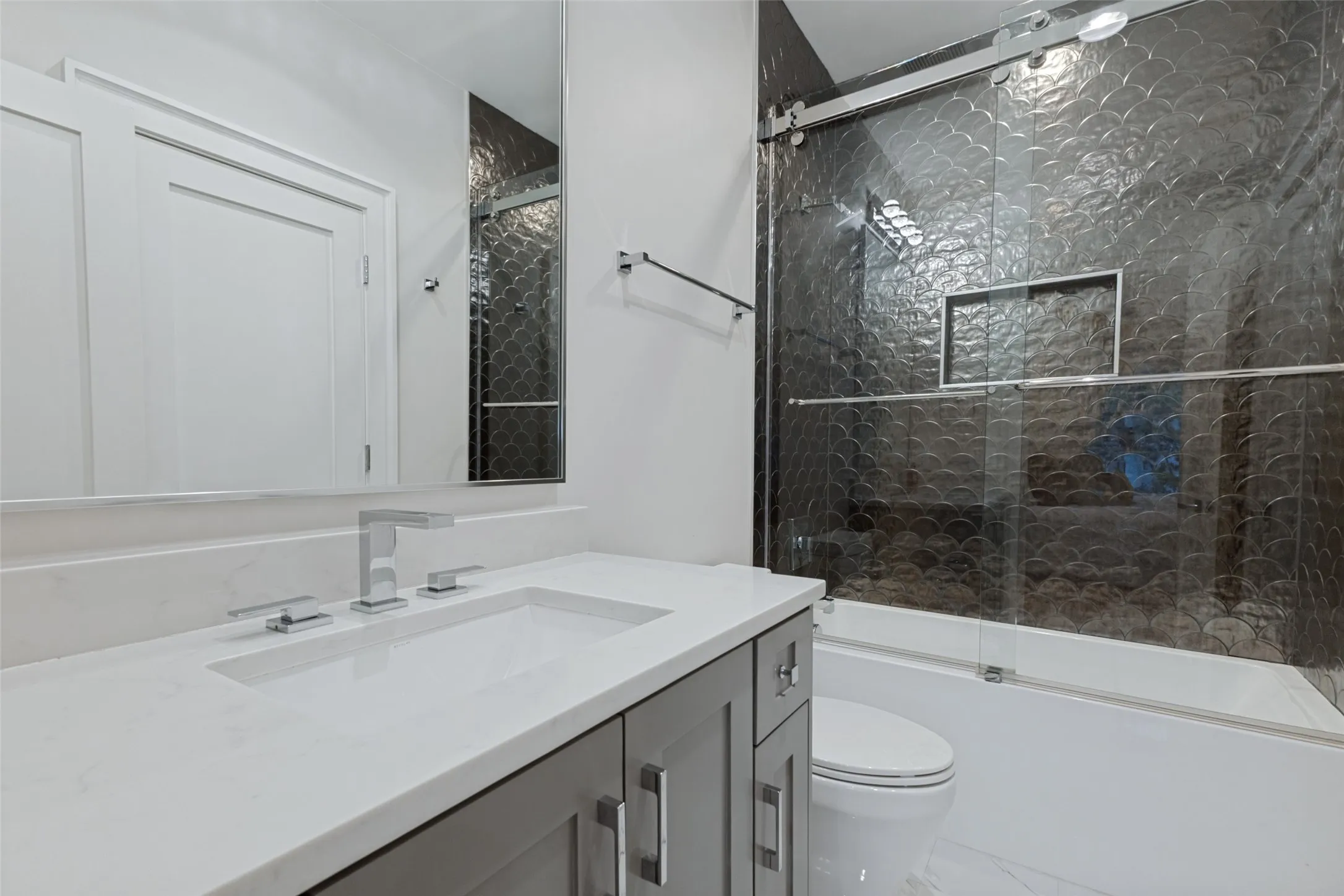 Single Family Residence For Sale in Denton County , 12349 Farmstead Drive, Frisco, Texas 75033, 5 Bedroom, 7 Bathroom, 4 Garage spaces, 8,063 Sqft, built in 2020, mls#21246756, Real Estate Agent in Frisco, Homes For Sale in Denton county, Homes For Sale in Frisco, Realtor in Frisco Texas, Real Estate Brokerage Independent Realty Texas, Luminita Cordes Realtor