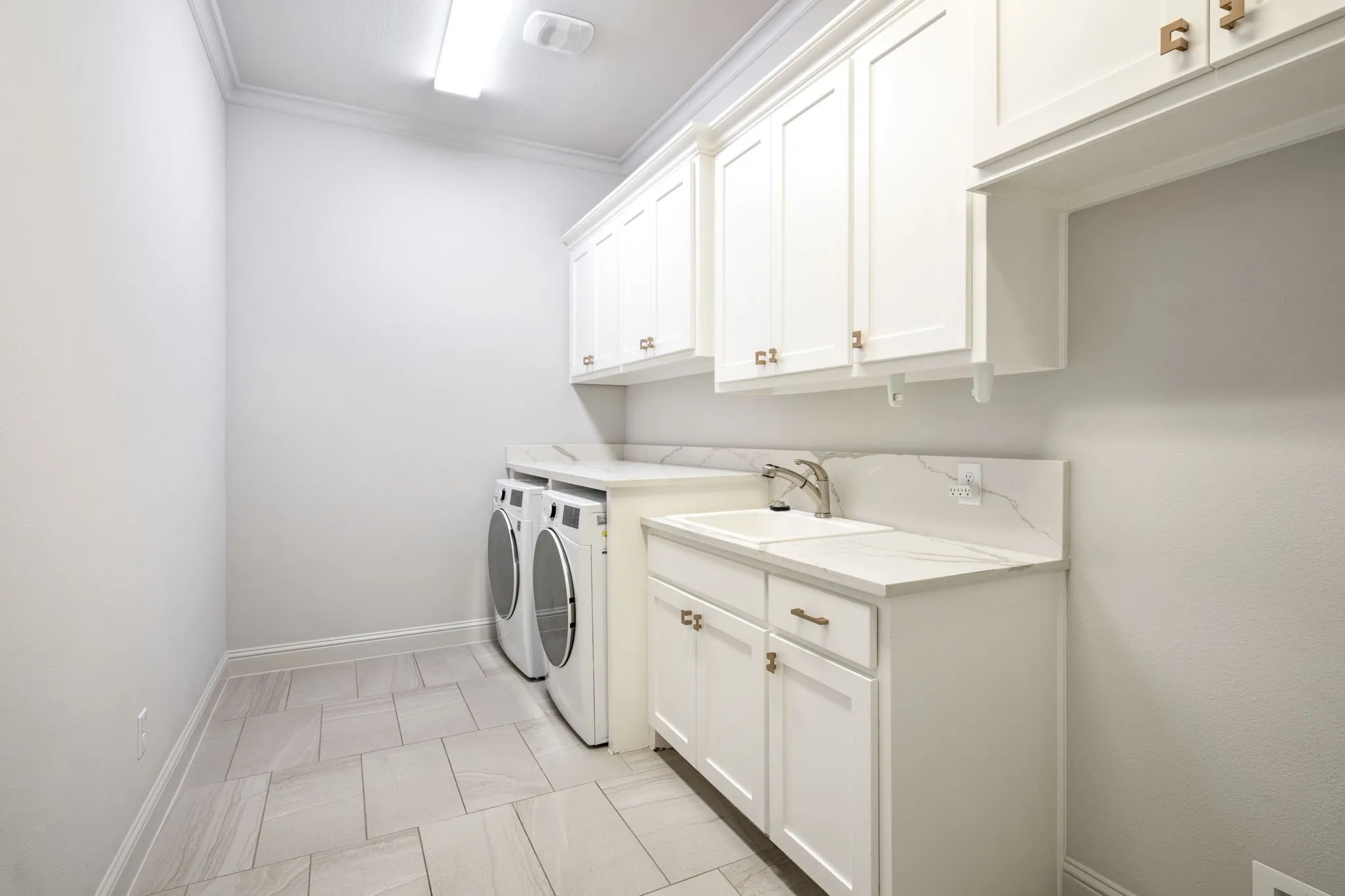 Single Family Residence For Sale in Collin County , 2000 Willow Bend Court, Prosper, Texas 75078, 4 Bedroom, 5 Bathroom, 4 Garage spaces, 4,636 Sqft, built in 2016, mls#21261976, Real Estate Agent in Prosper, Homes For Sale in Collin county, Homes For Sale in Prosper, Realtor in Prosper Texas, Real Estate Brokerage Independent Realty Texas, Luminita Cordes Realtor