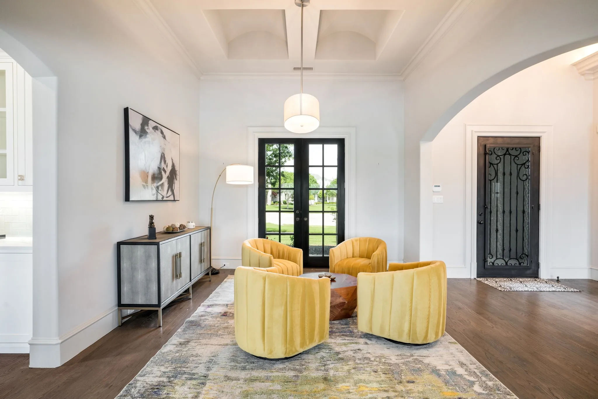 Lounge/Formal Dining