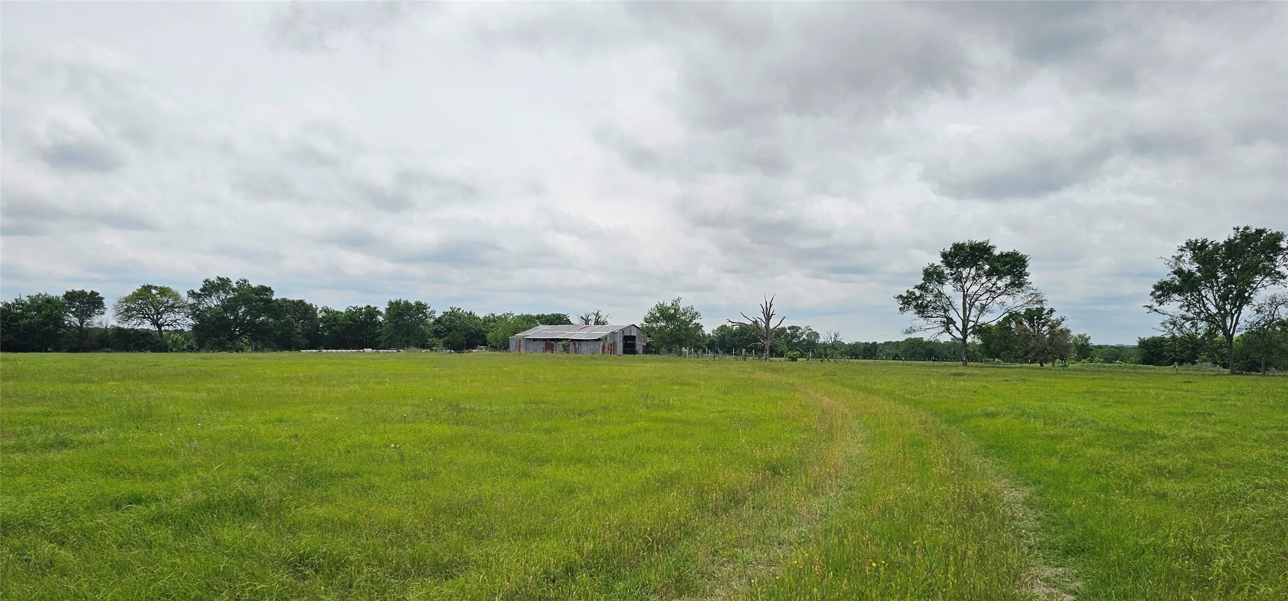 Ranch For Sale in Van Zandt County , 2260 FM 16, Canton, Texas 75103, 0, 0, Garage spaces, 0 Sqft, built in 1970, Price $649,000, mls#21262921, Real Estate Agent in Canton, Homes For Sale in Van Zandt county, Homes For Sale in Canton, Realtor in Canton Texas, Real Estate Brokerage Independent Realty Texas, Luminita Cordes Realtor