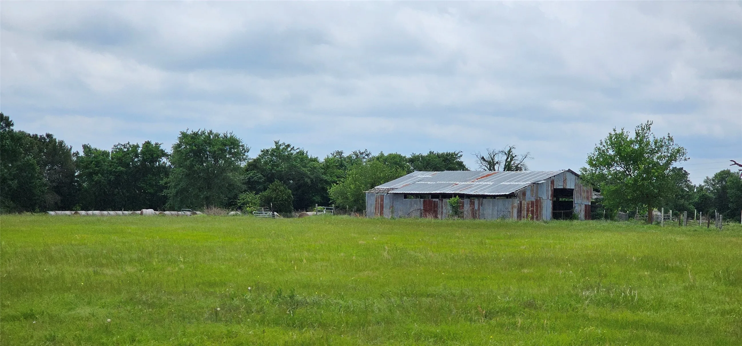 Ranch For Sale in Van Zandt County , 2260 FM 16, Canton, Texas 75103, 0, 0, Garage spaces, 0 Sqft, built in 1970, Price $649,000, mls#21262921, Real Estate Agent in Canton, Homes For Sale in Van Zandt county, Homes For Sale in Canton, Realtor in Canton Texas, Real Estate Brokerage Independent Realty Texas, Luminita Cordes Realtor