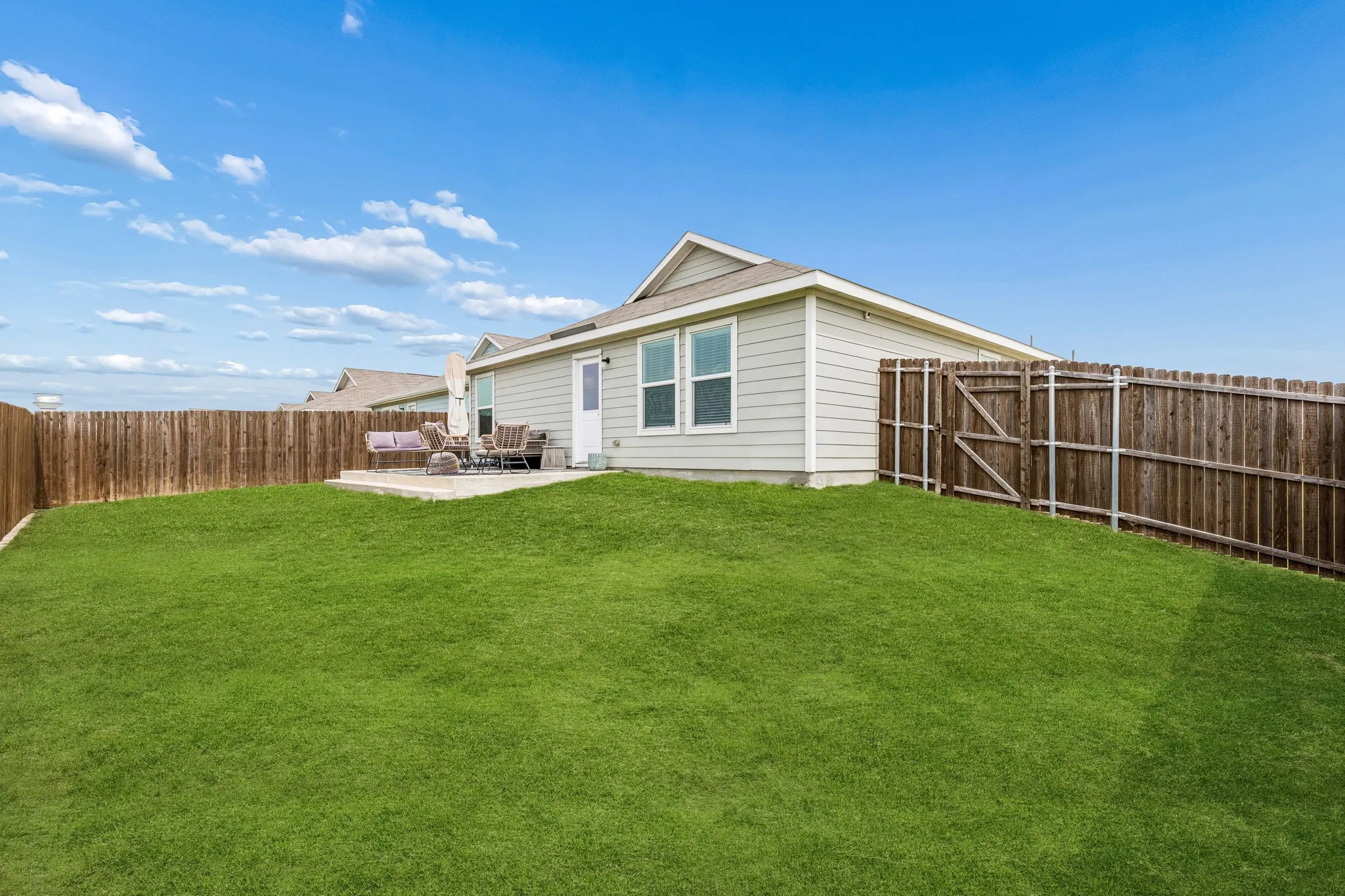 Single Family Residence For Sale in Collin County , 305 Carthage Drive, Princeton, Texas 75407, 4 Bedroom, 2 Bathroom, 2 Garage spaces, 1,675 Sqft, built in 2022, Price $270,000, mls#21250290, Real Estate Agent in Princeton, Homes For Sale in Collin county, Homes For Sale in Princeton, Realtor in Princeton Texas, Real Estate Brokerage Independent Realty Texas, Luminita Cordes Realtor