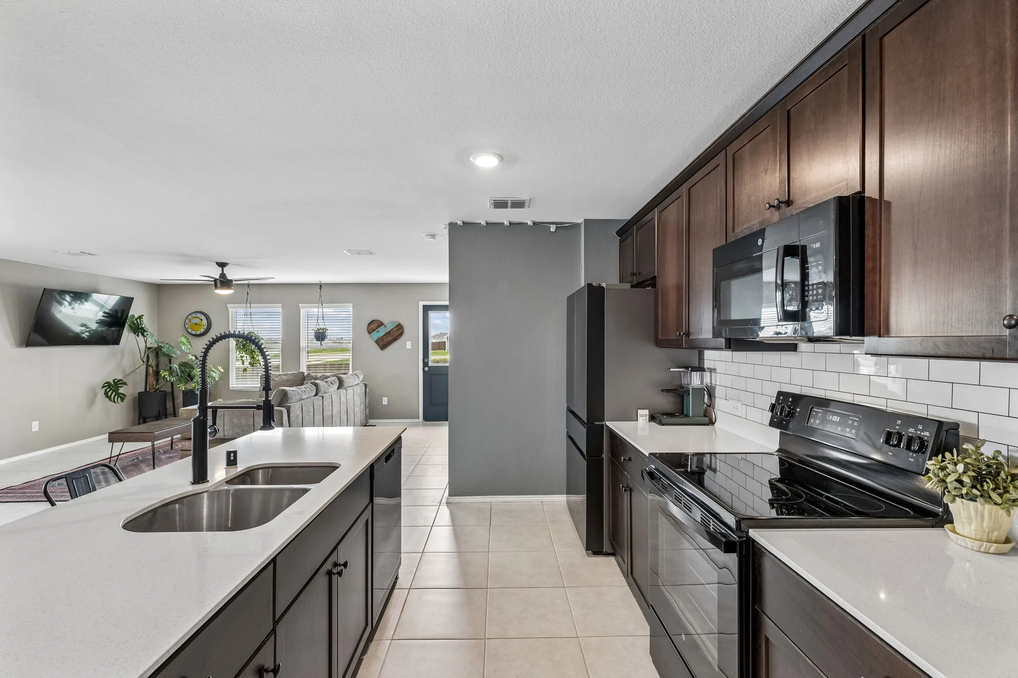 Single Family Residence For Sale in Collin County , 305 Carthage Drive, Princeton, Texas 75407, 4 Bedroom, 2 Bathroom, 2 Garage spaces, 1,675 Sqft, built in 2022, Price $270,000, mls#21250290, Real Estate Agent in Princeton, Homes For Sale in Collin county, Homes For Sale in Princeton, Realtor in Princeton Texas, Real Estate Brokerage Independent Realty Texas, Luminita Cordes Realtor