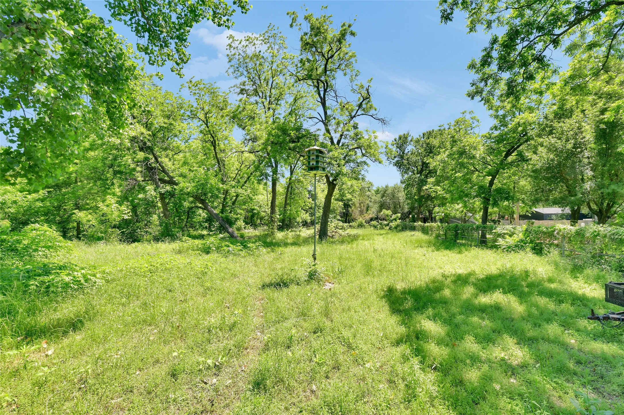 Single Family Residence For Sale in Tarrant County , 5313 Hidden Oaks Lane, Arlington, Texas 76017, 3 Bedroom, 2 Bathroom, 3 Garage spaces, 2,320 Sqft, built in 1973, mls#21262771, Real Estate Agent in Arlington, Homes For Sale in Tarrant county, Homes For Sale in Arlington, Realtor in Arlington Texas, Real Estate Brokerage Independent Realty Texas, Luminita Cordes Realtor
