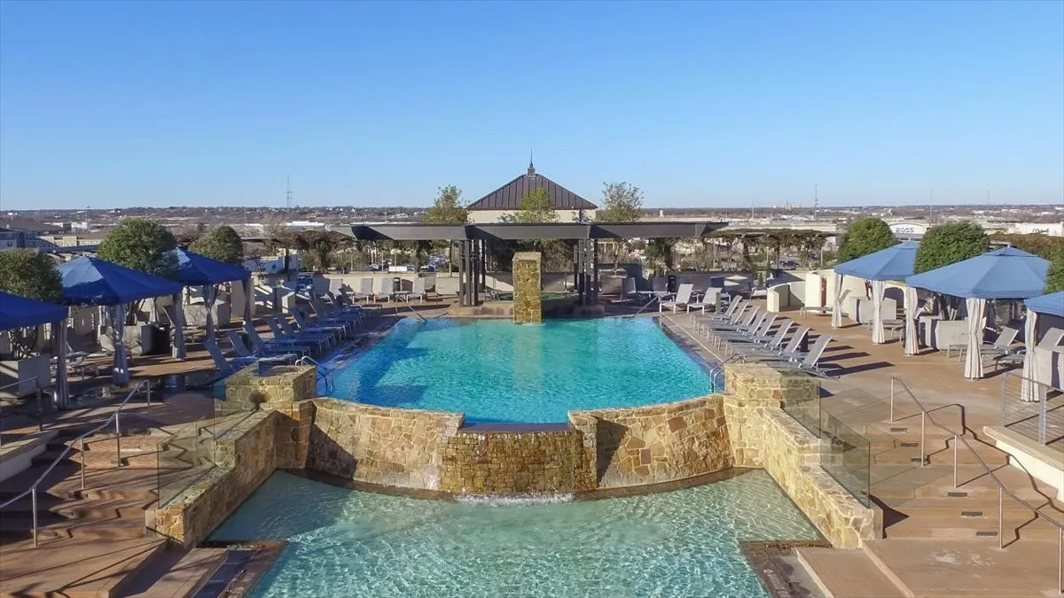 Condominium For Sale in Tarrant County , 2600 W 7th Street 2532, Fort Worth, Texas 76107, 1 Bedroom, 1 Bathroom, 2 Garage spaces, 1,263 Sqft, built in 1928, mls#21255077, Real Estate Agent in Fort Worth, Homes For Sale in Tarrant county, Homes For Sale in Fort Worth, Realtor in Fort Worth Texas, Real Estate Brokerage Independent Realty Texas, Luminita Cordes Realtor