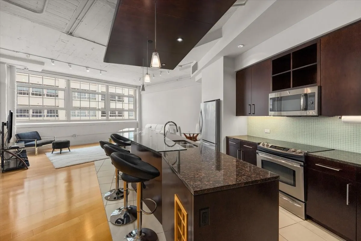 Condominium For Sale in Tarrant County , 2600 W 7th Street 2532, Fort Worth, Texas 76107, 1 Bedroom, 1 Bathroom, 2 Garage spaces, 1,263 Sqft, built in 1928, mls#21255077, Real Estate Agent in Fort Worth, Homes For Sale in Tarrant county, Homes For Sale in Fort Worth, Realtor in Fort Worth Texas, Real Estate Brokerage Independent Realty Texas, Luminita Cordes Realtor