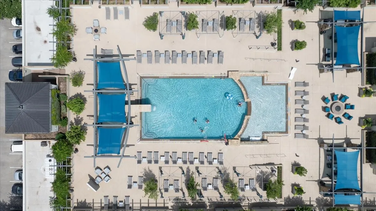 Condominium For Sale in Tarrant County , 2600 W 7th Street 2532, Fort Worth, Texas 76107, 1 Bedroom, 1 Bathroom, 2 Garage spaces, 1,263 Sqft, built in 1928, mls#21255077, Real Estate Agent in Fort Worth, Homes For Sale in Tarrant county, Homes For Sale in Fort Worth, Realtor in Fort Worth Texas, Real Estate Brokerage Independent Realty Texas, Luminita Cordes Realtor