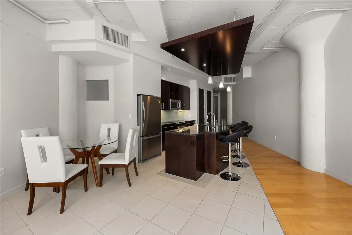 Condominium For Sale in Tarrant County , 2600 W 7th Street 2532, Fort Worth, Texas 76107, 1 Bedroom, 1 Bathroom, 2 Garage spaces, 1,263 Sqft, built in 1928, mls#21255077, Real Estate Agent in Fort Worth, Homes For Sale in Tarrant county, Homes For Sale in Fort Worth, Realtor in Fort Worth Texas, Real Estate Brokerage Independent Realty Texas, Luminita Cordes Realtor