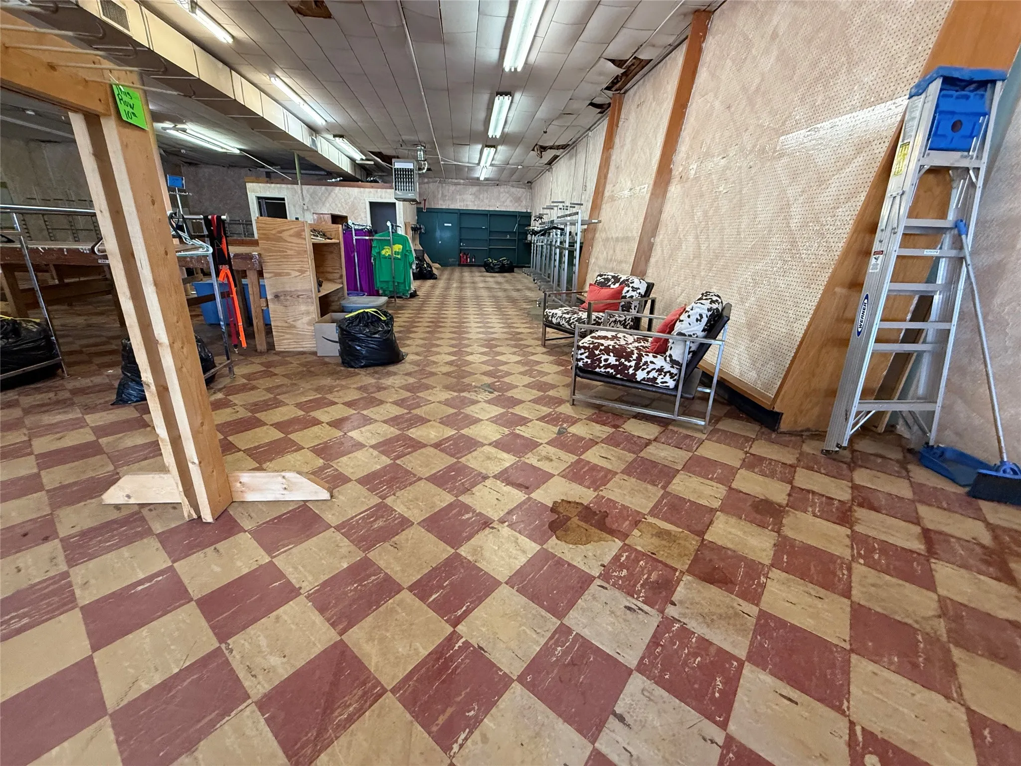 Business For Sale in Fannin County , 104 E Main Street, Honey Grove, Texas 75446, 0, 0, Garage spaces, 0 Sqft, built in 1900, Price $500,000, mls#21260242, Real Estate Agent in Honey Grove, Homes For Sale in Fannin county, Homes For Sale in Honey Grove, Realtor in Honey Grove Texas, Real Estate Brokerage Independent Realty Texas, Luminita Cordes Realtor