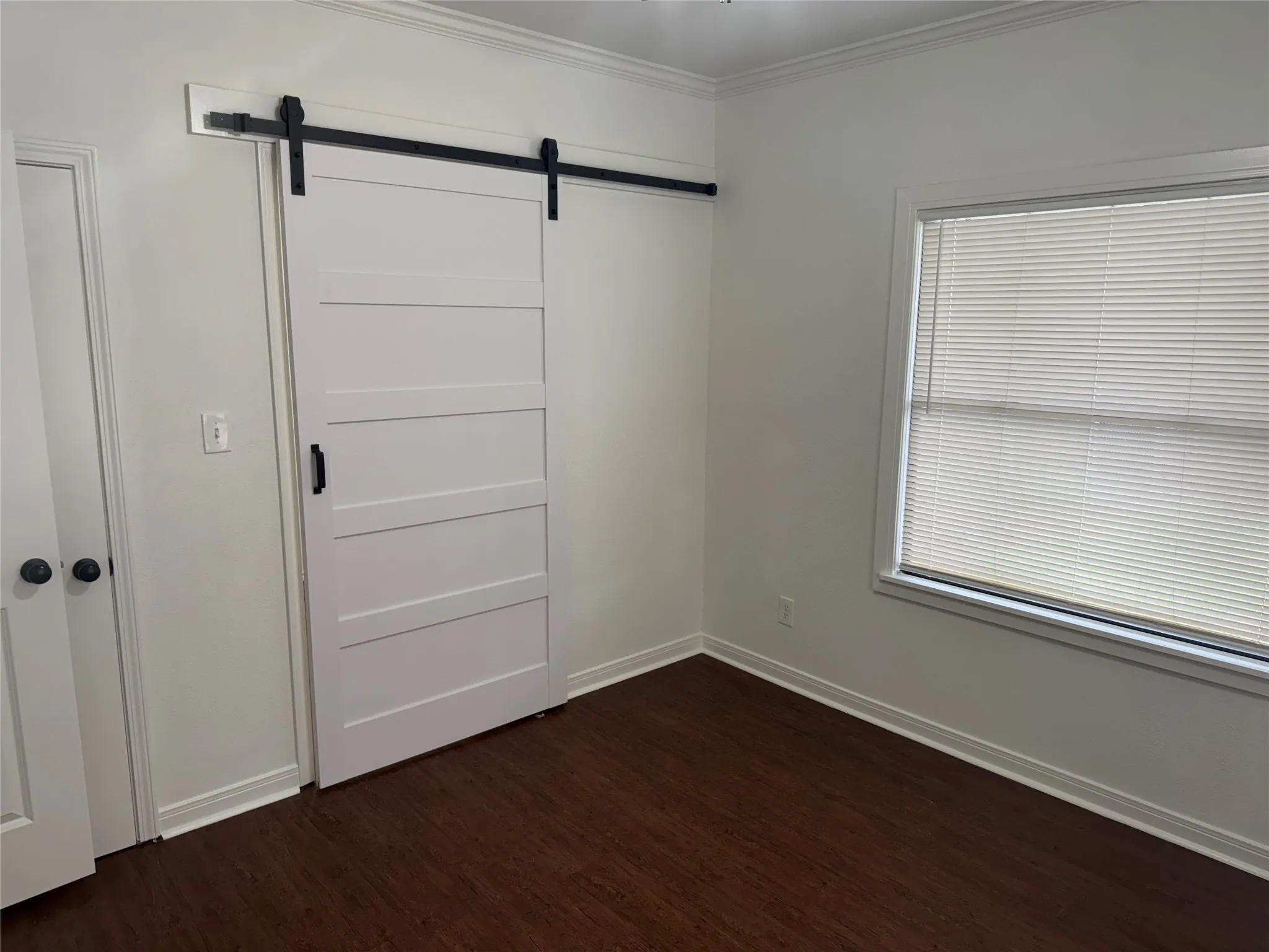 Single Family Residence For Sale in Denton County , 607 E Hundley Drive, Lake Dallas, Texas 75065, 2 Bedrooms, 1 Bathroom, 1 Garage spaces, 1,113 Sqft, built in 1975, Price $289,900, mls#21262363, Real Estate Agent in Lake Dallas, Homes For Sale in Denton county, Homes For Sale in Lake Dallas, Realtor in Lake Dallas Texas, Real Estate Brokerage Independent Realty Texas, Luminita Cordes Realtor