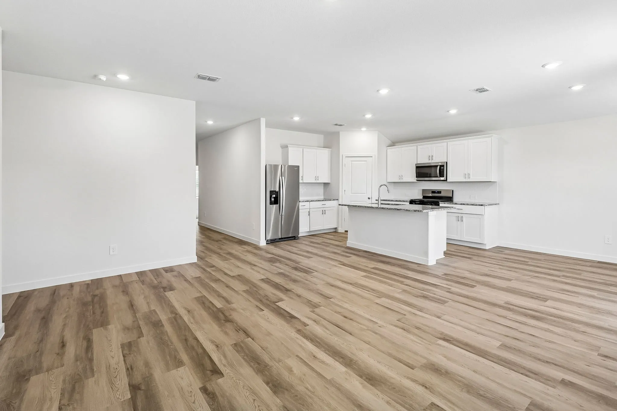 Single Family Residence For Sale in Collin County , 1015 Angel Street, Josephine, Texas 75173, 3 Bedroom, 2 Bathroom, 2 Garage spaces, 1,659 Sqft, built in 2026, mls#21262755, Real Estate Agent in Josephine, Homes For Sale in Collin county, Homes For Sale in Josephine, Realtor in Josephine Texas, Real Estate Brokerage Independent Realty Texas, Luminita Cordes Realtor