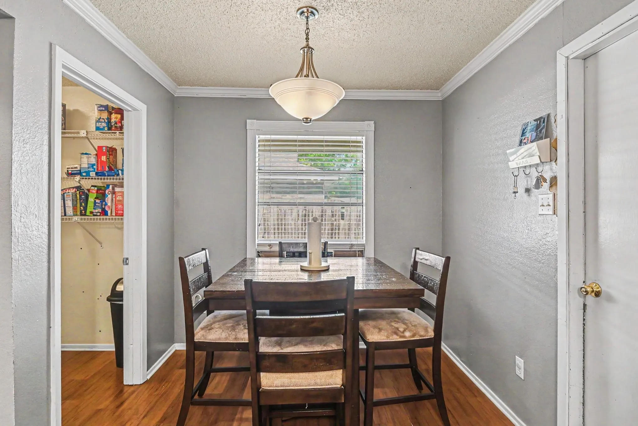 Single Family Residence For Sale in Tarrant County , 8553 James Court, White Settlement, Texas 76108, 3 Bedroom, 2 Bathroom, 2 Garage spaces, 1,287 Sqft, built in 1985, mls#21259810, Real Estate Agent in White Settlement, Homes For Sale in Tarrant county, Homes For Sale in White Settlement, Realtor in White Settlement Texas, Real Estate Brokerage Independent Realty Texas, Luminita Cordes Realtor