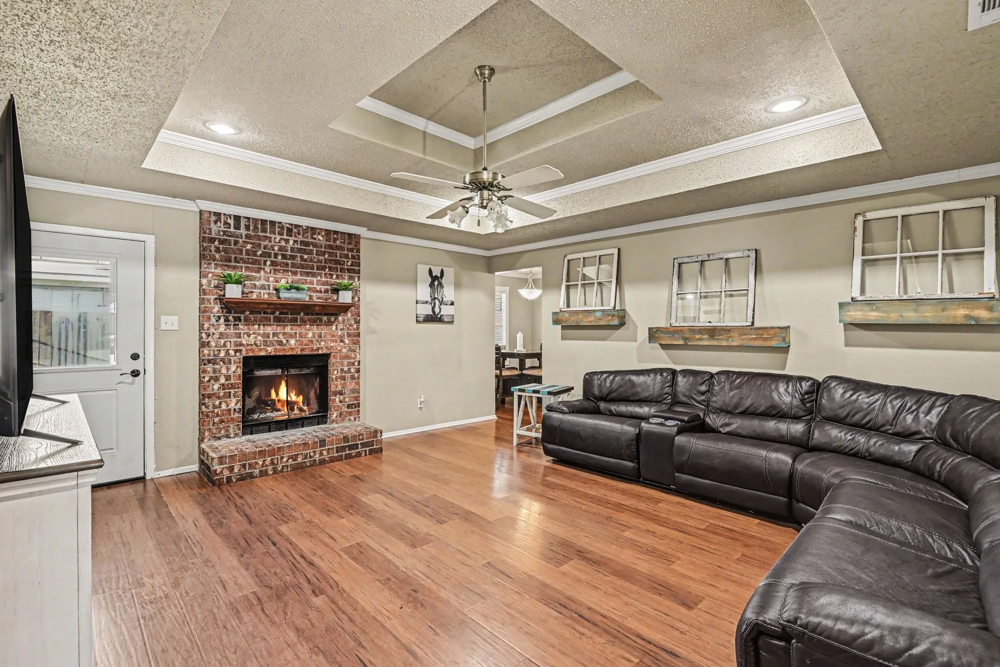 Single Family Residence For Sale in Tarrant County , 8553 James Court, White Settlement, Texas 76108, 3 Bedroom, 2 Bathroom, 2 Garage spaces, 1,287 Sqft, built in 1985, mls#21259810, Real Estate Agent in White Settlement, Homes For Sale in Tarrant county, Homes For Sale in White Settlement, Realtor in White Settlement Texas, Real Estate Brokerage Independent Realty Texas, Luminita Cordes Realtor