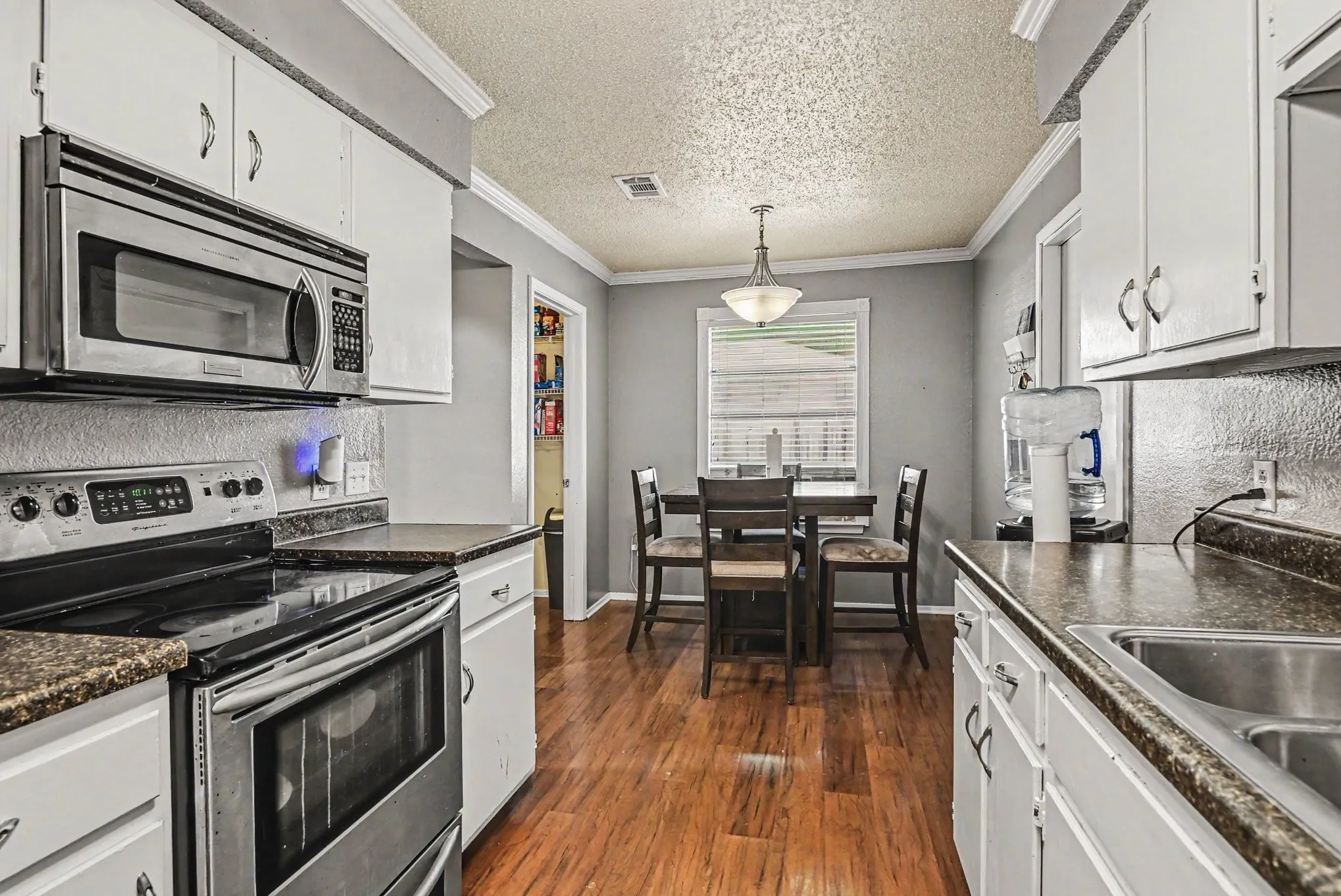 Single Family Residence For Sale in Tarrant County , 8553 James Court, White Settlement, Texas 76108, 3 Bedroom, 2 Bathroom, 2 Garage spaces, 1,287 Sqft, built in 1985, mls#21259810, Real Estate Agent in White Settlement, Homes For Sale in Tarrant county, Homes For Sale in White Settlement, Realtor in White Settlement Texas, Real Estate Brokerage Independent Realty Texas, Luminita Cordes Realtor