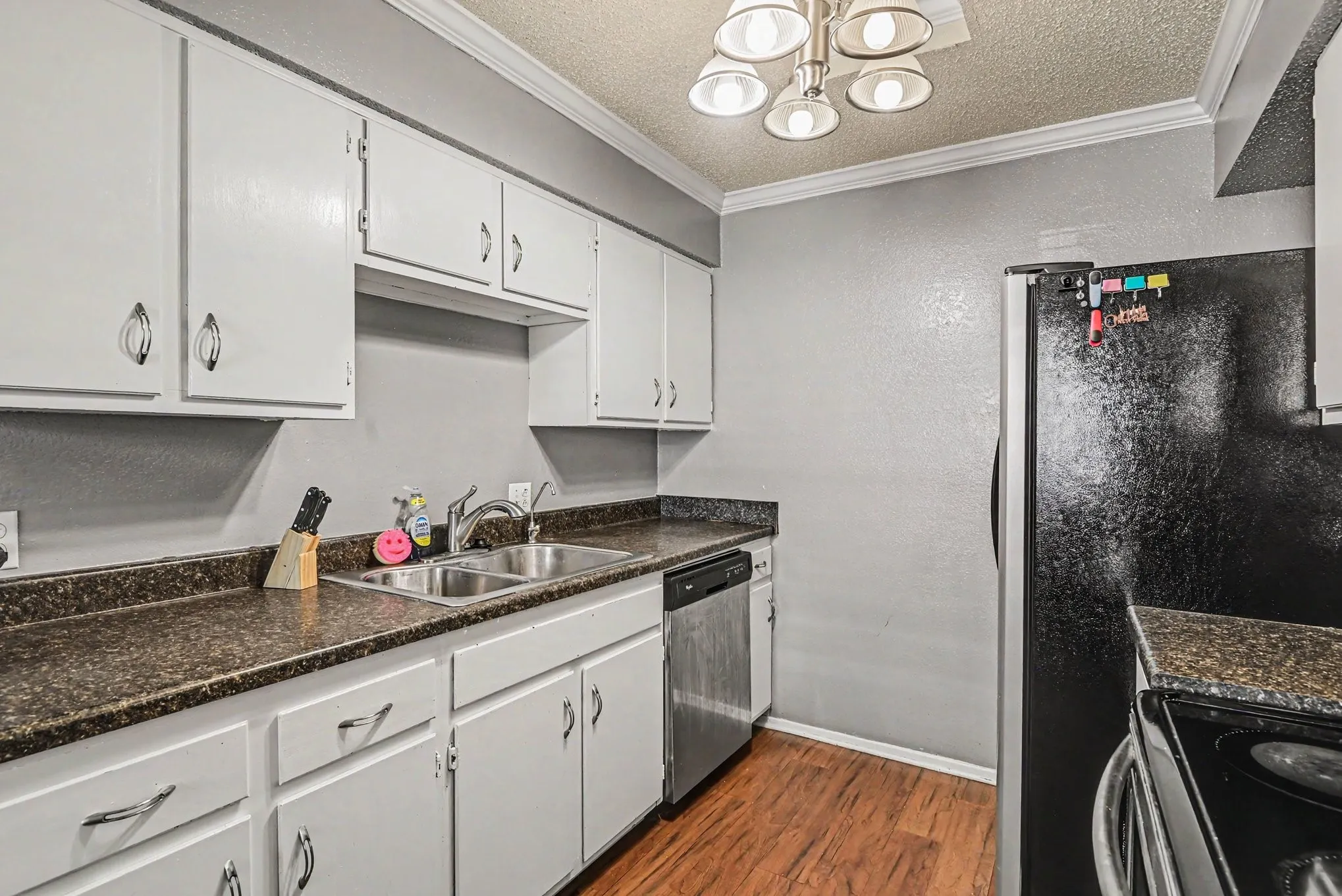 Single Family Residence For Sale in Tarrant County , 8553 James Court, White Settlement, Texas 76108, 3 Bedroom, 2 Bathroom, 2 Garage spaces, 1,287 Sqft, built in 1985, mls#21259810, Real Estate Agent in White Settlement, Homes For Sale in Tarrant county, Homes For Sale in White Settlement, Realtor in White Settlement Texas, Real Estate Brokerage Independent Realty Texas, Luminita Cordes Realtor