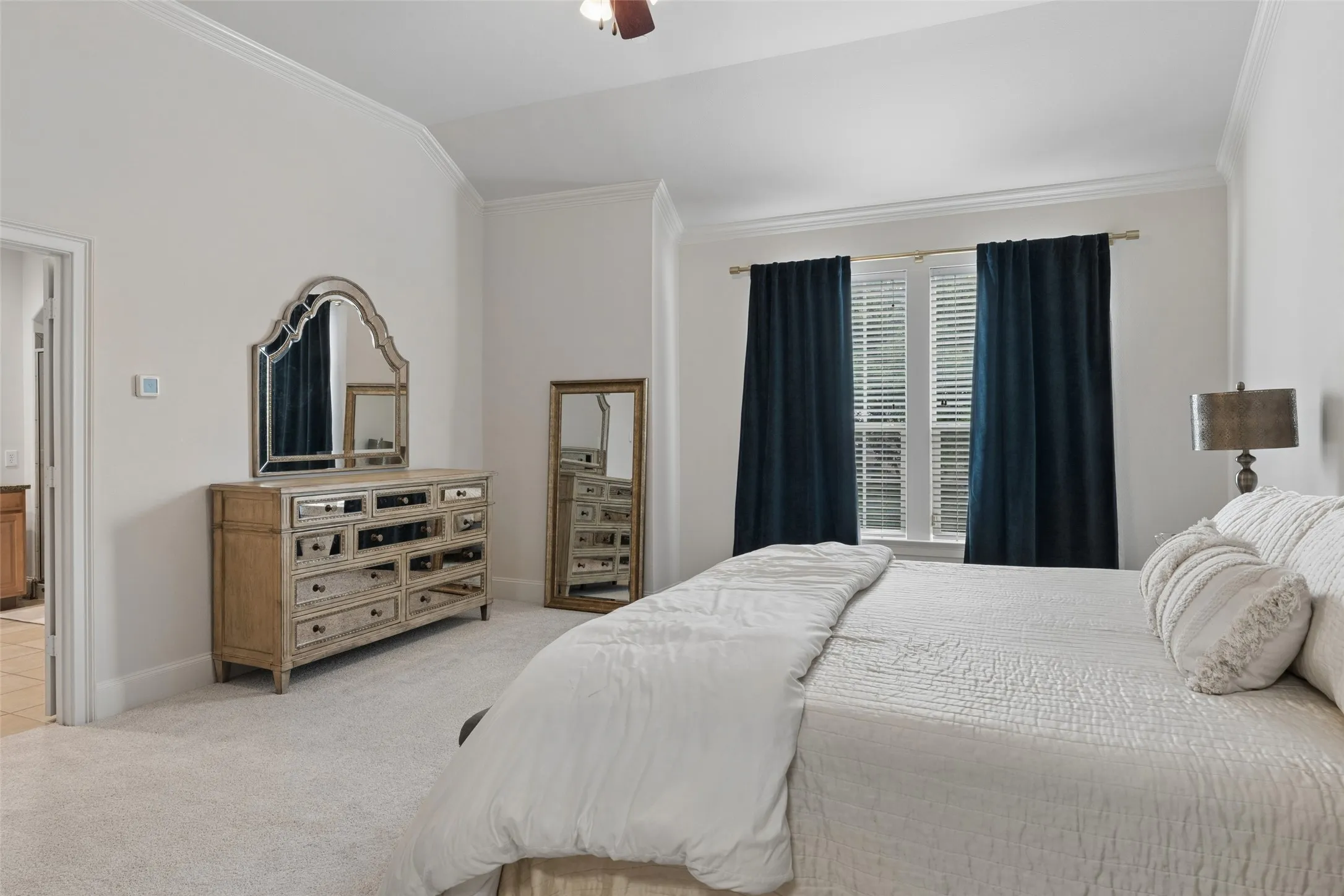 Condominium For Sale in Dallas County , 1600 Abrams Road 22, Dallas, Texas 75214, 3 Bedroom, 3 Bathroom, 2 Garage spaces, 2,100 Sqft, built in 2005, mls#21260231, Real Estate Agent in Dallas, Homes For Sale in Dallas county, Homes For Sale in Dallas, Realtor in Dallas Texas, Real Estate Brokerage Independent Realty Texas, Luminita Cordes Realtor