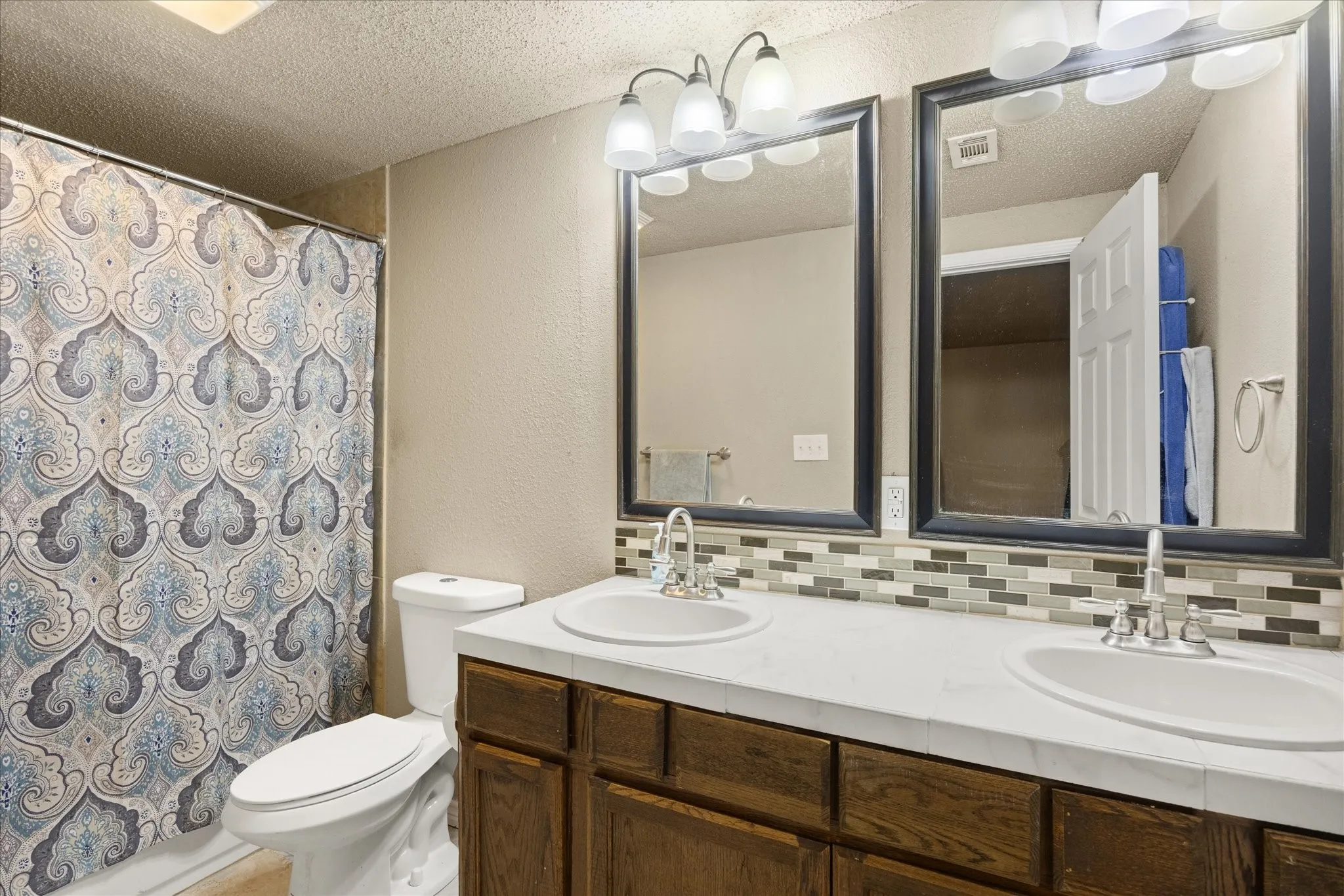 Double sinks.