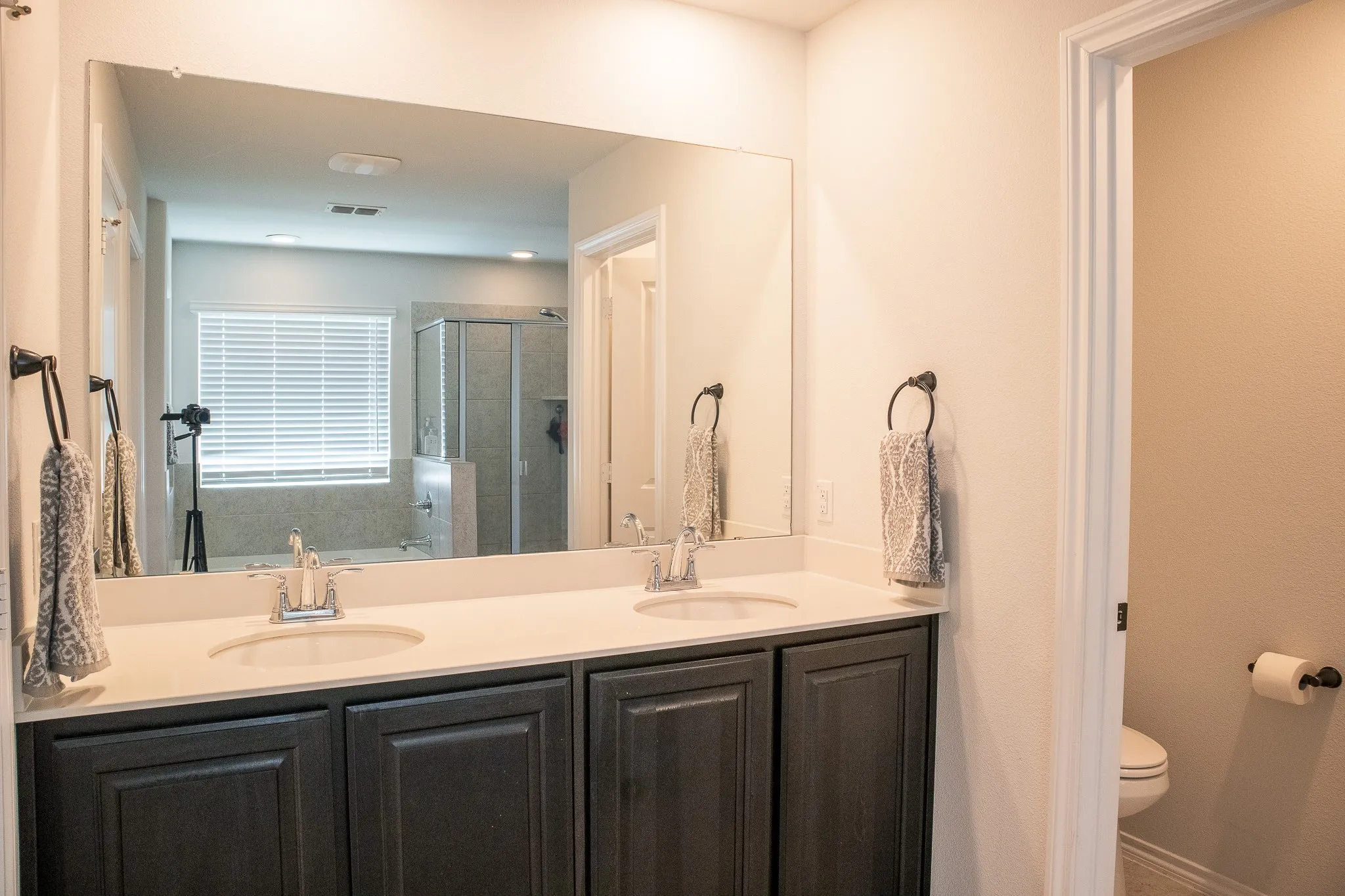 Single Family Residence For Sale in Kaufman County , 4036 Aurora Lane, Forney, Texas 75126, 4 Bedrooms, 3 Bathrooms, 2 Garage spaces, 2,631 Sqft, built in 2021, Price $299,999, mls#21263051, Real Estate Agent in Forney, Homes For Sale in Kaufman county, Homes For Sale in Forney, Realtor in Forney Texas, Real Estate Brokerage Independent Realty Texas, Luminita Cordes Realtor