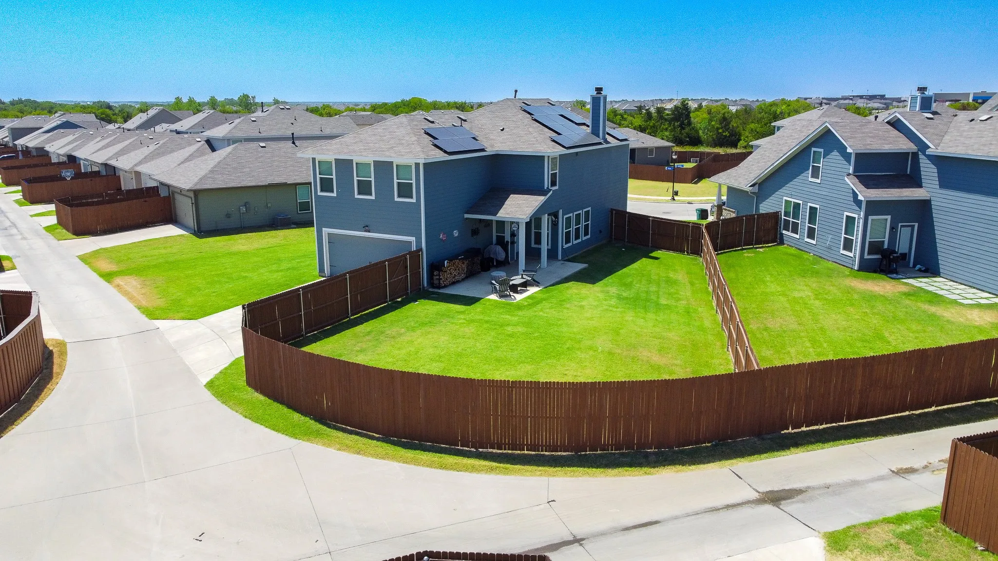 Single Family Residence For Sale in Kaufman County , 4036 Aurora Lane, Forney, Texas 75126, 4 Bedrooms, 3 Bathrooms, 2 Garage spaces, 2,631 Sqft, built in 2021, Price $299,999, mls#21263051, Real Estate Agent in Forney, Homes For Sale in Kaufman county, Homes For Sale in Forney, Realtor in Forney Texas, Real Estate Brokerage Independent Realty Texas, Luminita Cordes Realtor