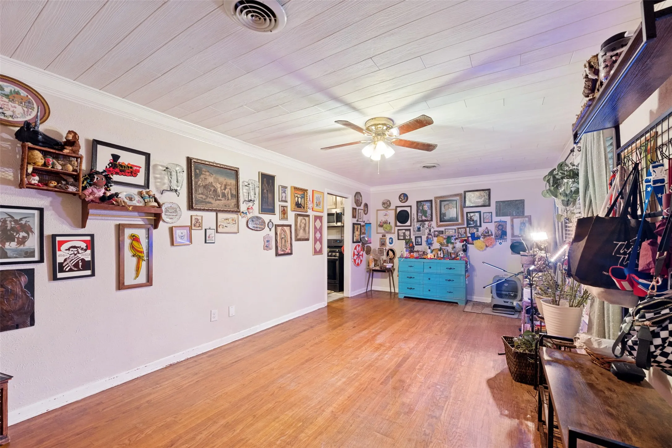 Flex space upon entry