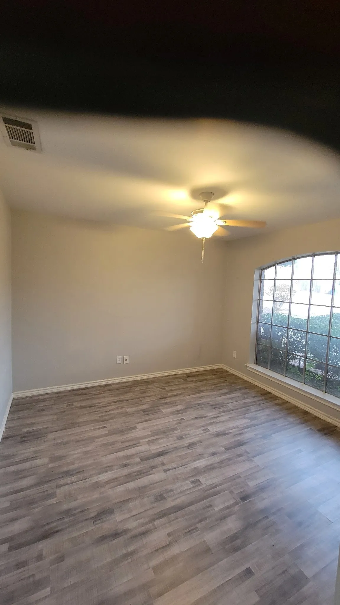 Single Family Residence For Sale in Dallas County , 1333 Thunderbrook Drive, De Soto, Texas 75115, 4 Bedrooms, 3 Bathrooms, 2 Garage spaces, 2,738 Sqft, built in 1976, Price $378,500, mls#21261133, Real Estate Agent in De Soto, Homes For Sale in Dallas county, Homes For Sale in De Soto, Realtor in De Soto Texas, Real Estate Brokerage Independent Realty Texas, Luminita Cordes Realtor